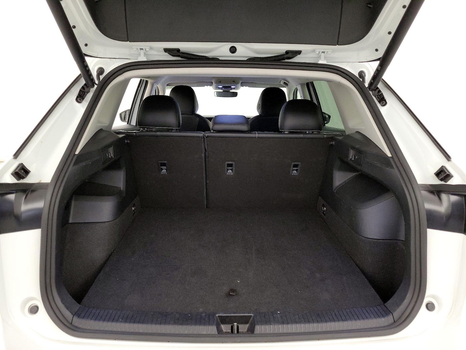 2026 Volkswagen Tiguan SE - Photo 20
