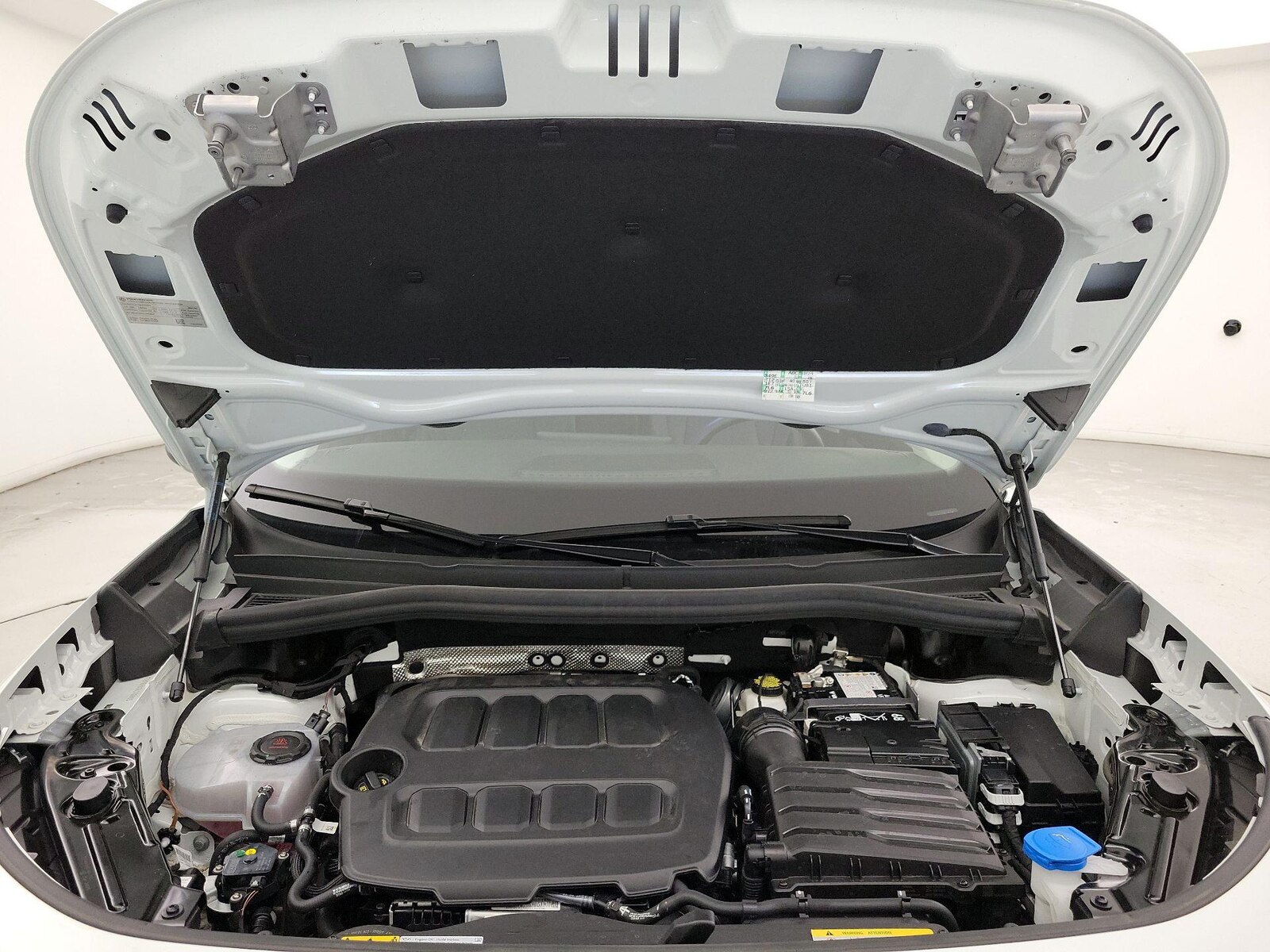 2026 Volkswagen Tiguan SE - Photo 21