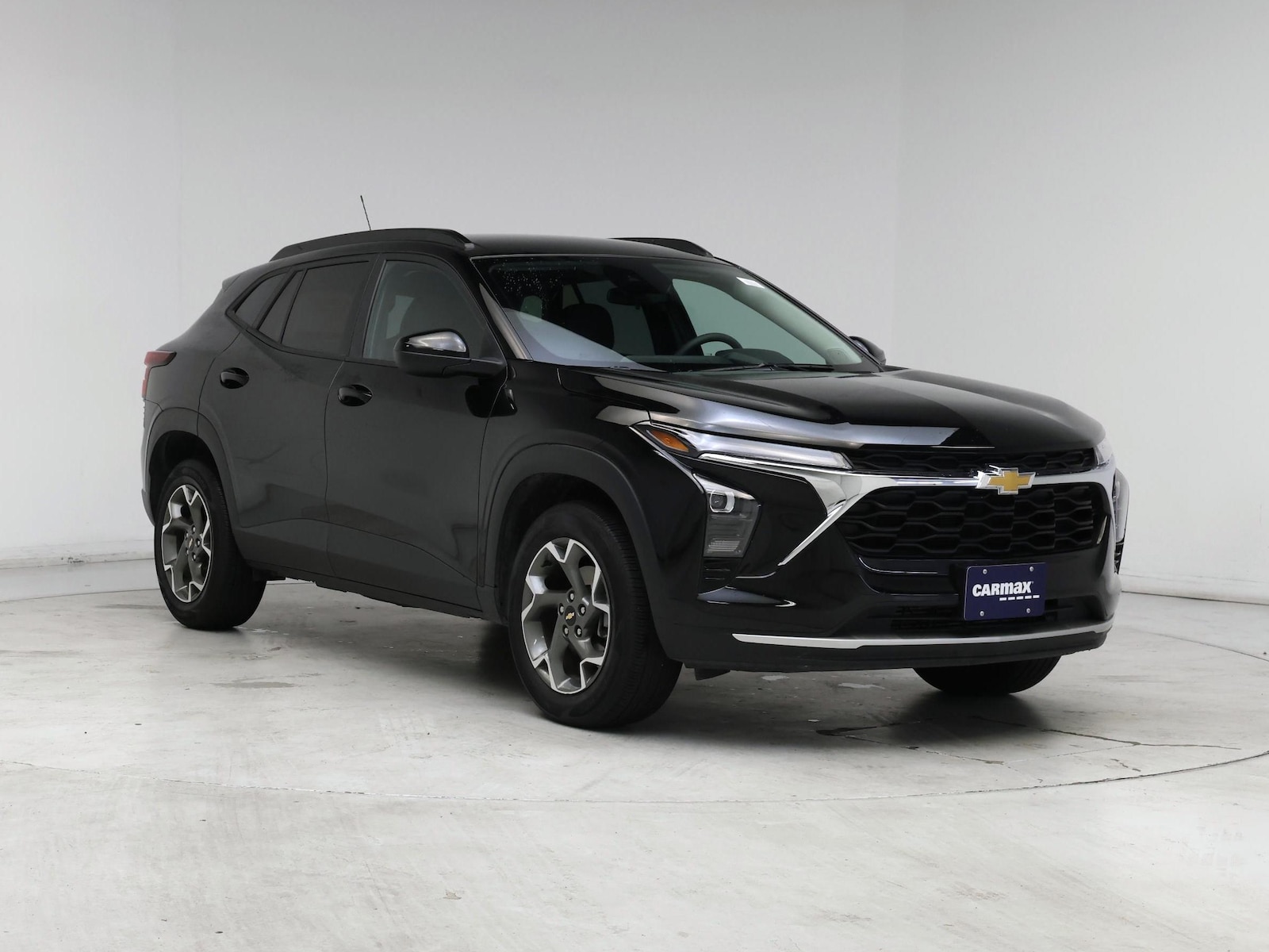 2025 Chevrolet Trax LT - Photo 2
