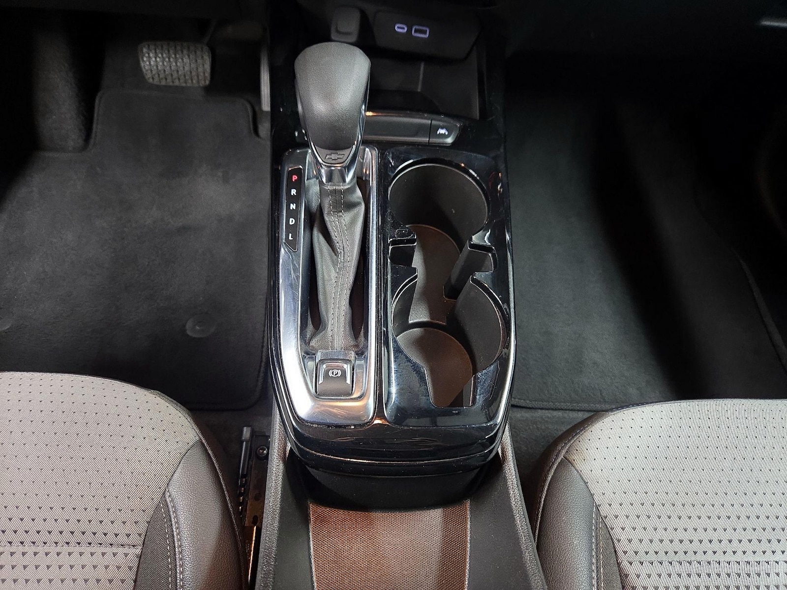 2025 Chevrolet Trax LT - Photo 18