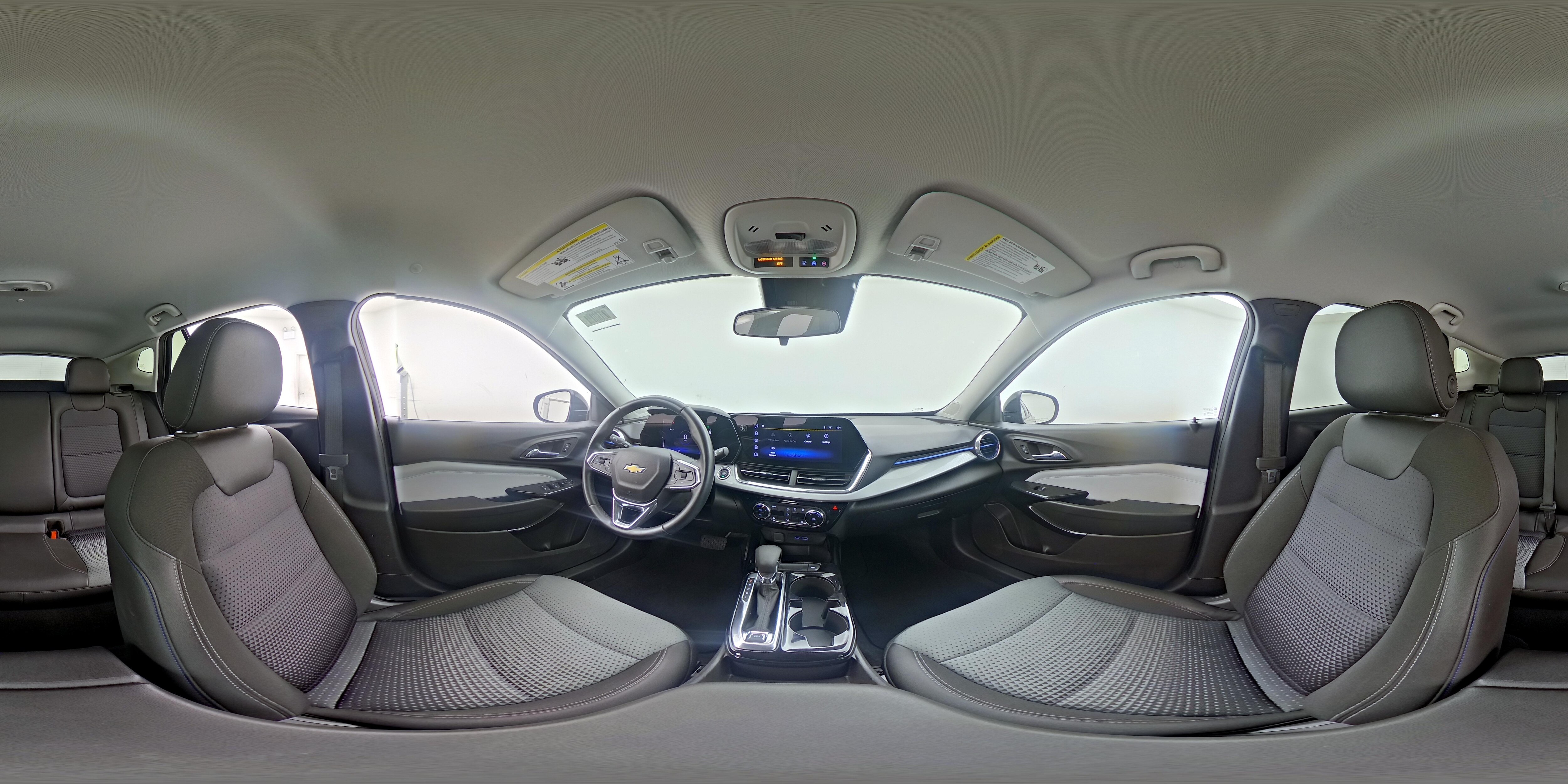 2025 Chevrolet Trax LT - Photo 24