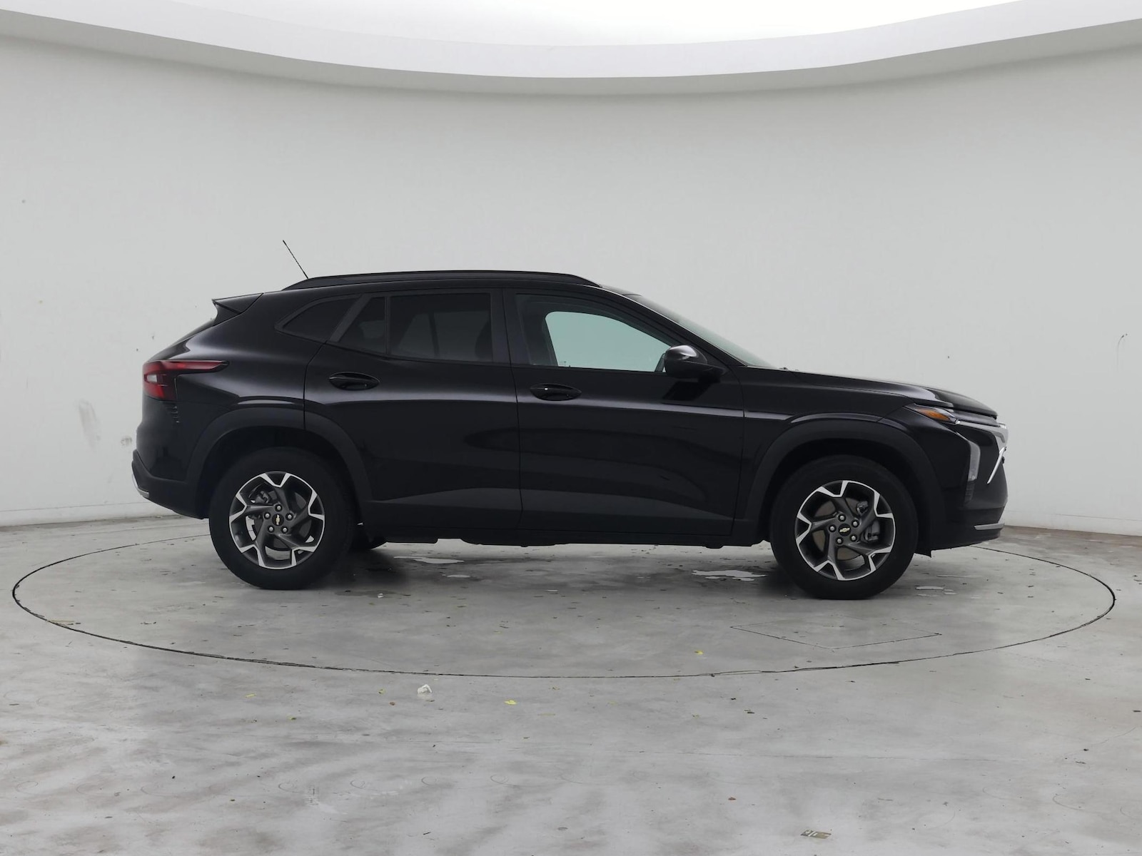 2025 Chevrolet Trax LT - Photo 8