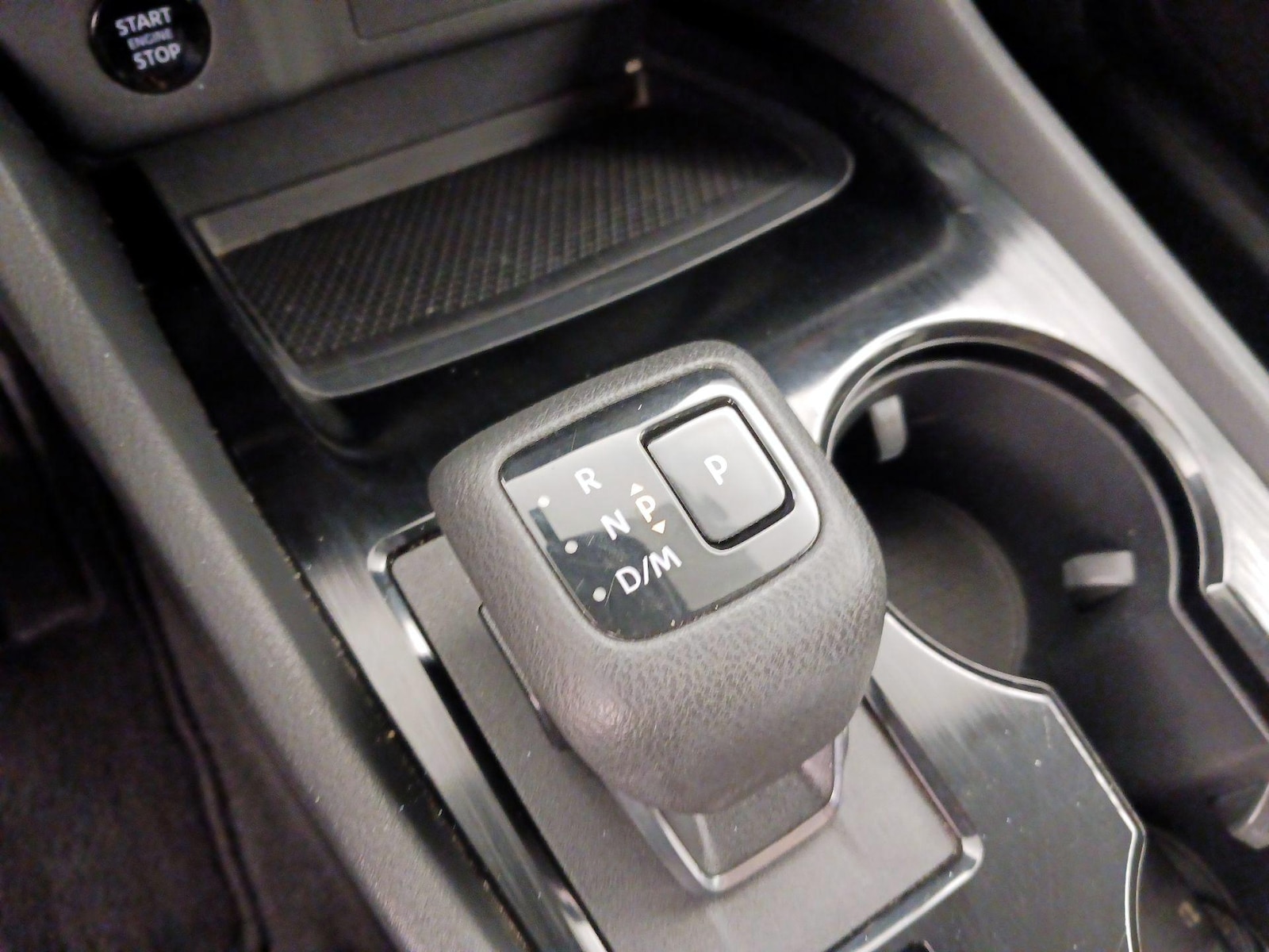 2025 Nissan Rogue SV - Photo 18