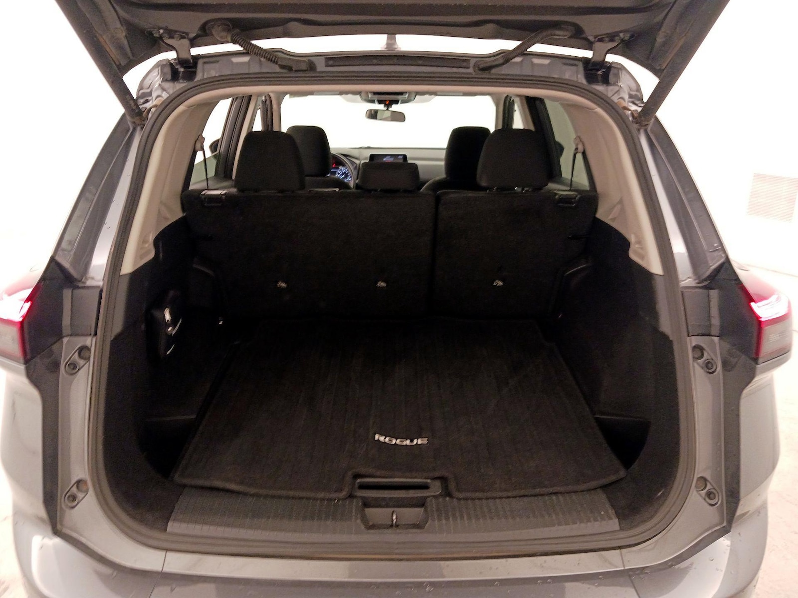 2025 Nissan Rogue SV - Photo 21