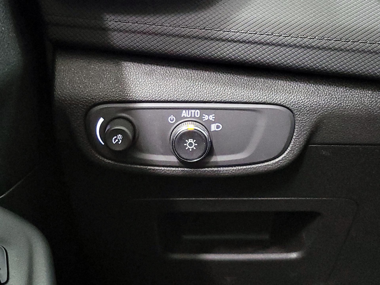 2025 Chevrolet Trailblazer LT - Photo 14