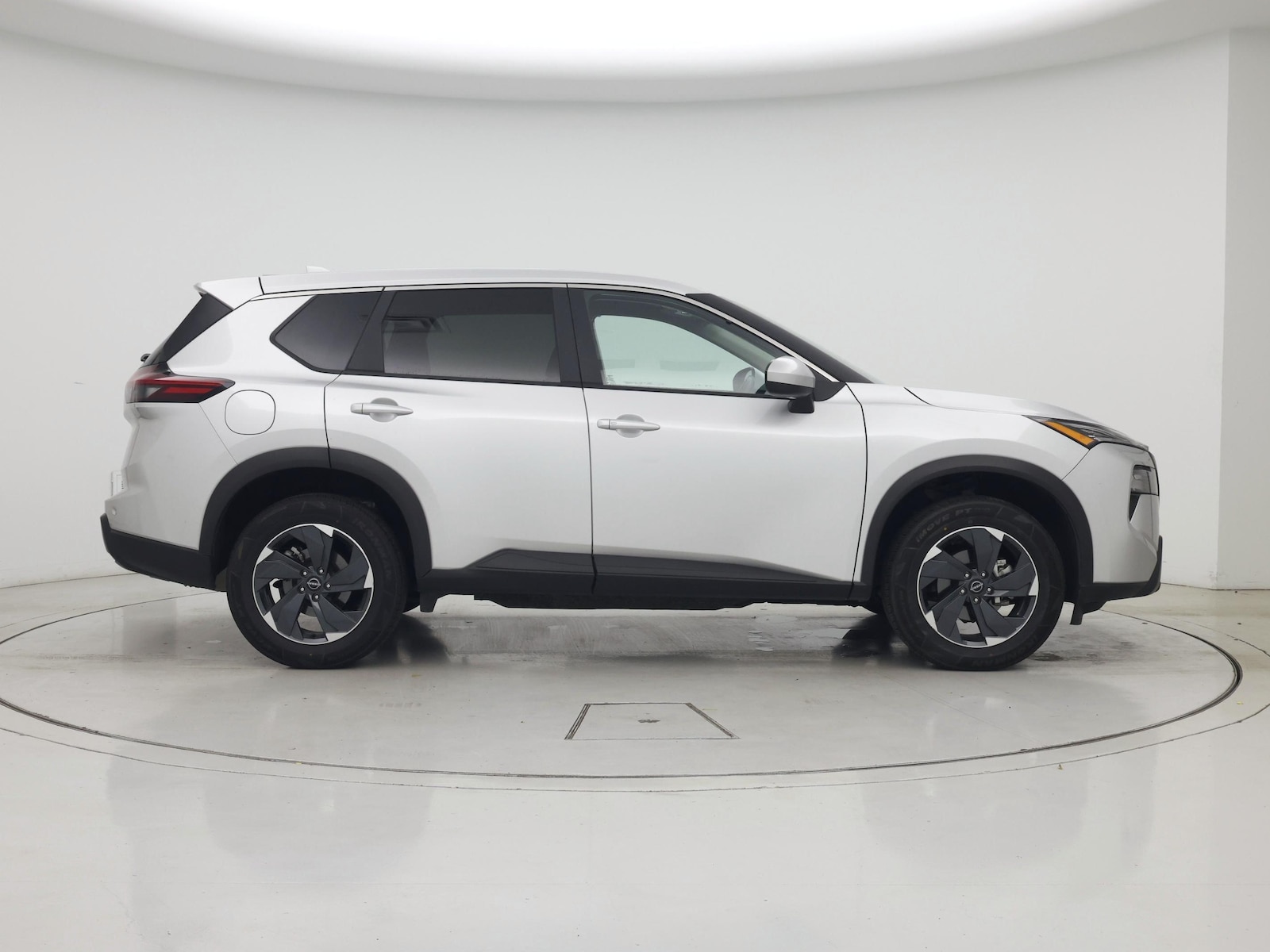 2025 Nissan Rogue SV - Photo 8