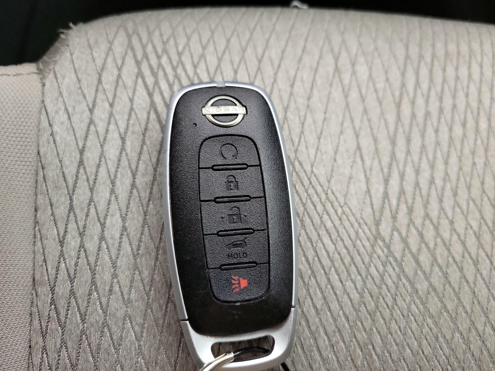 2025 Nissan Rogue SV - Photo 23