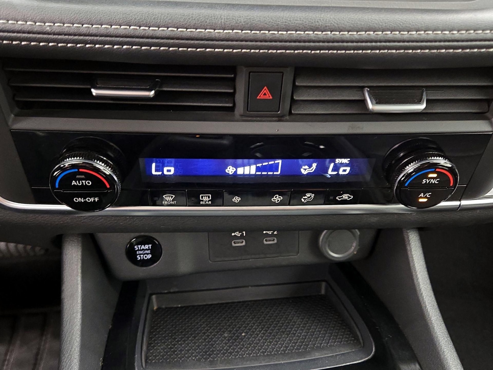 2025 Nissan Rogue SV - Photo 17