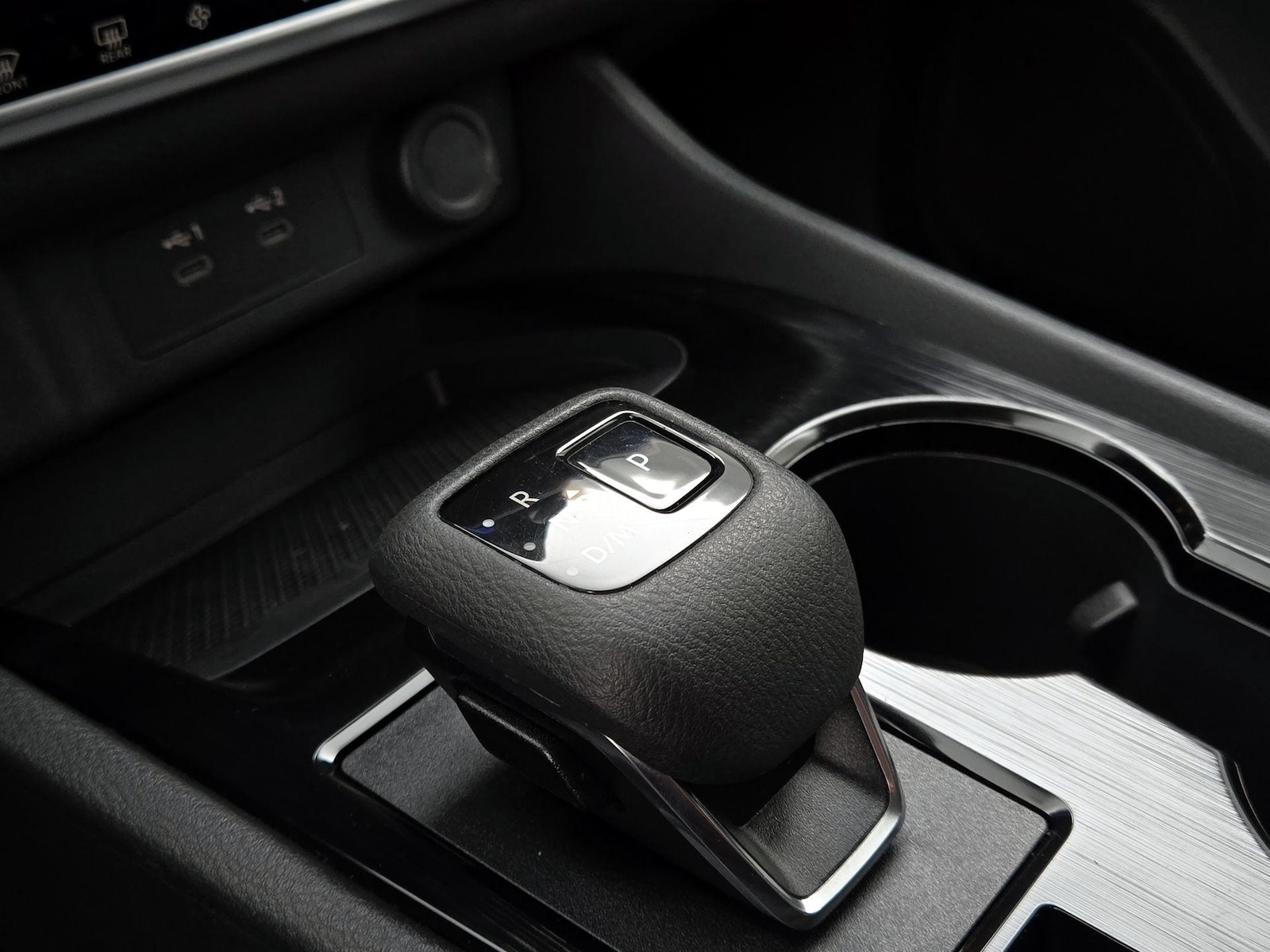 2025 Nissan Rogue SV - Photo 18