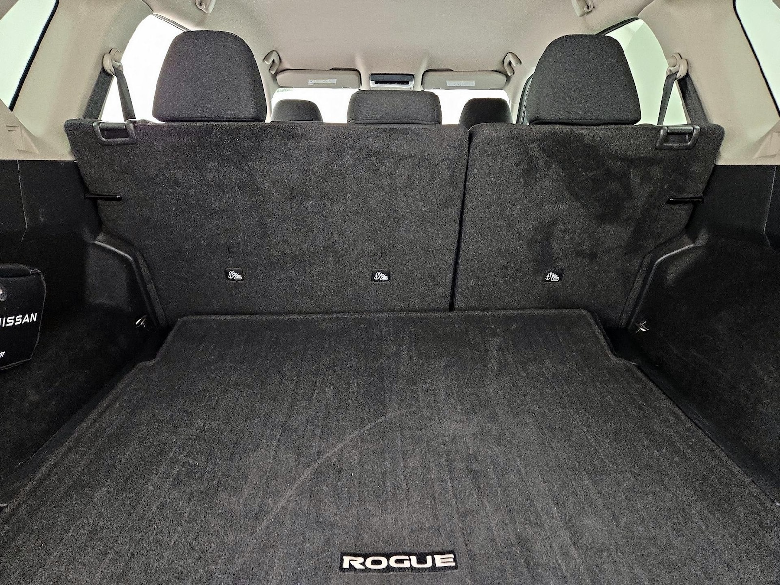 2025 Nissan Rogue SV - Photo 21
