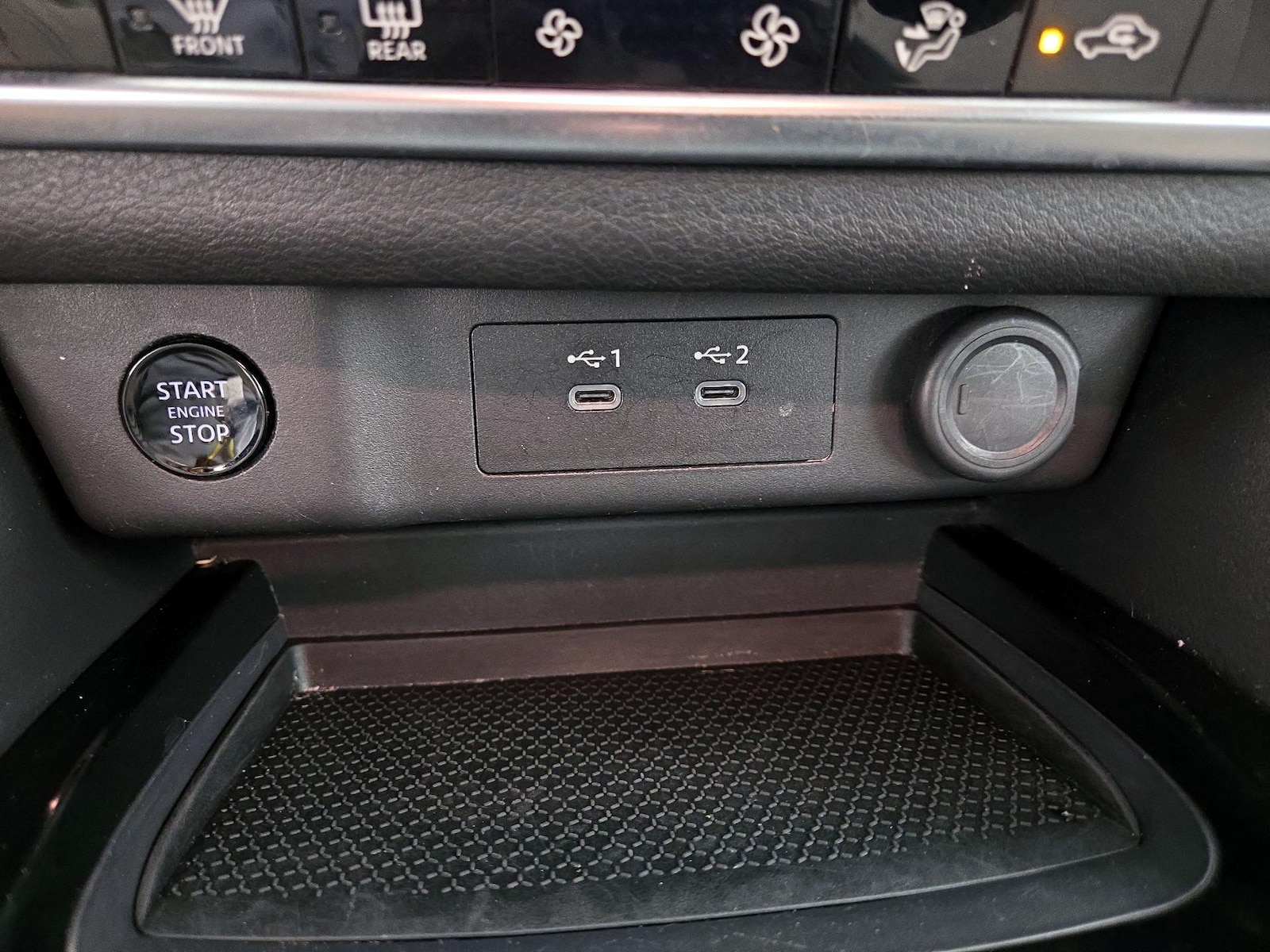 2025 Nissan Rogue SV - Photo 19