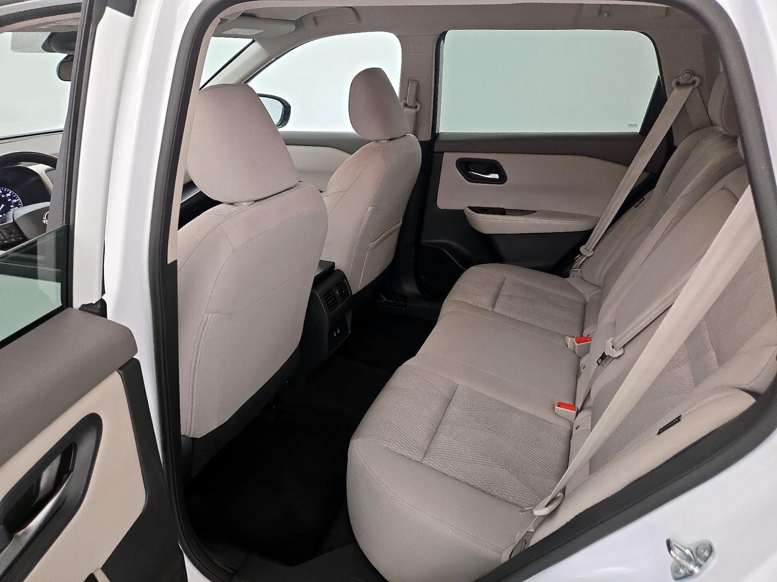 2025 Nissan Rogue SV - Photo 20