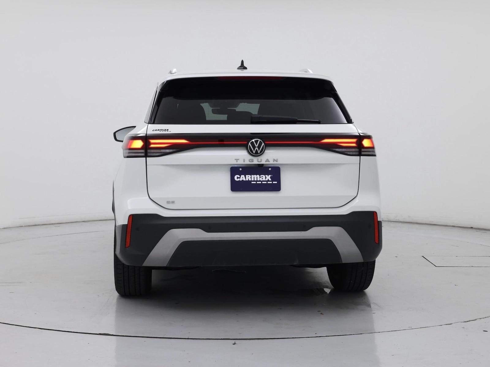 2026 Volkswagen Tiguan SE - Photo 7