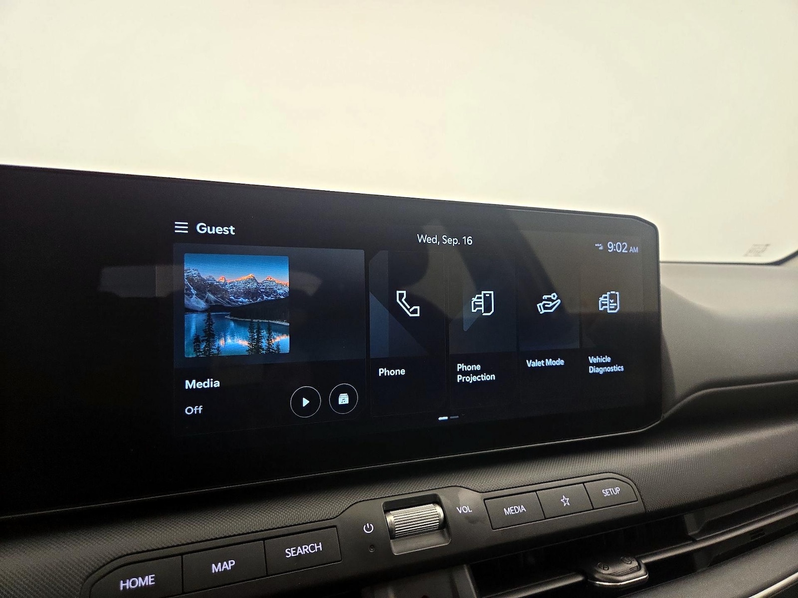 2025 Kia K4 LXS - Photo 16