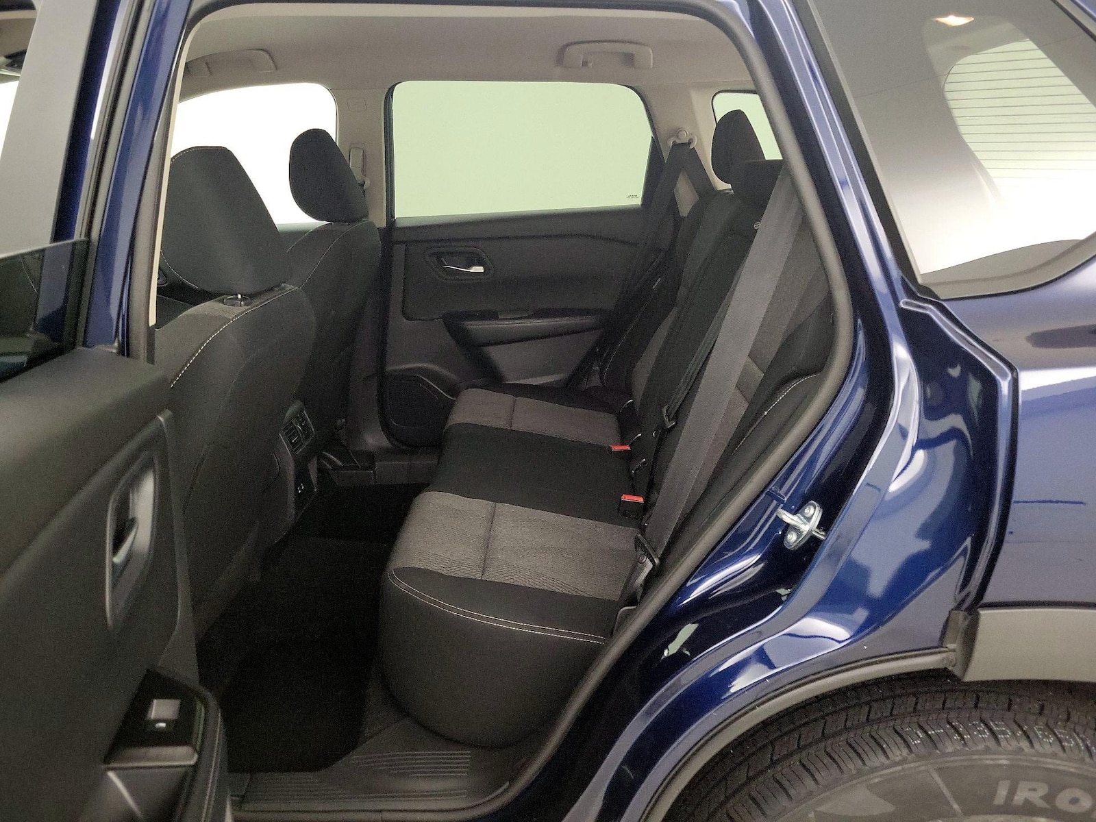 2025 Nissan Rogue SV - Photo 20