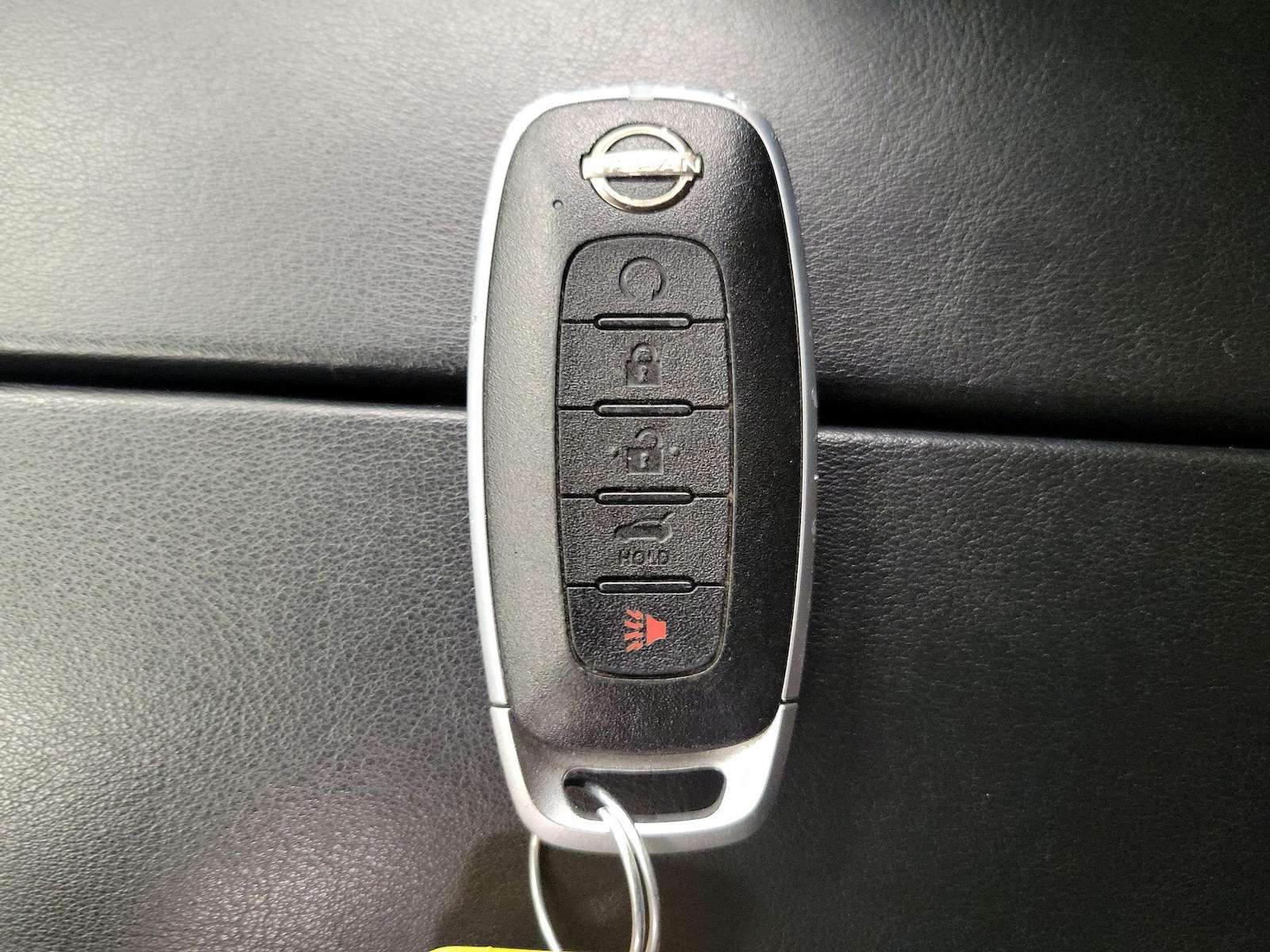 2025 Nissan Rogue SV - Photo 23