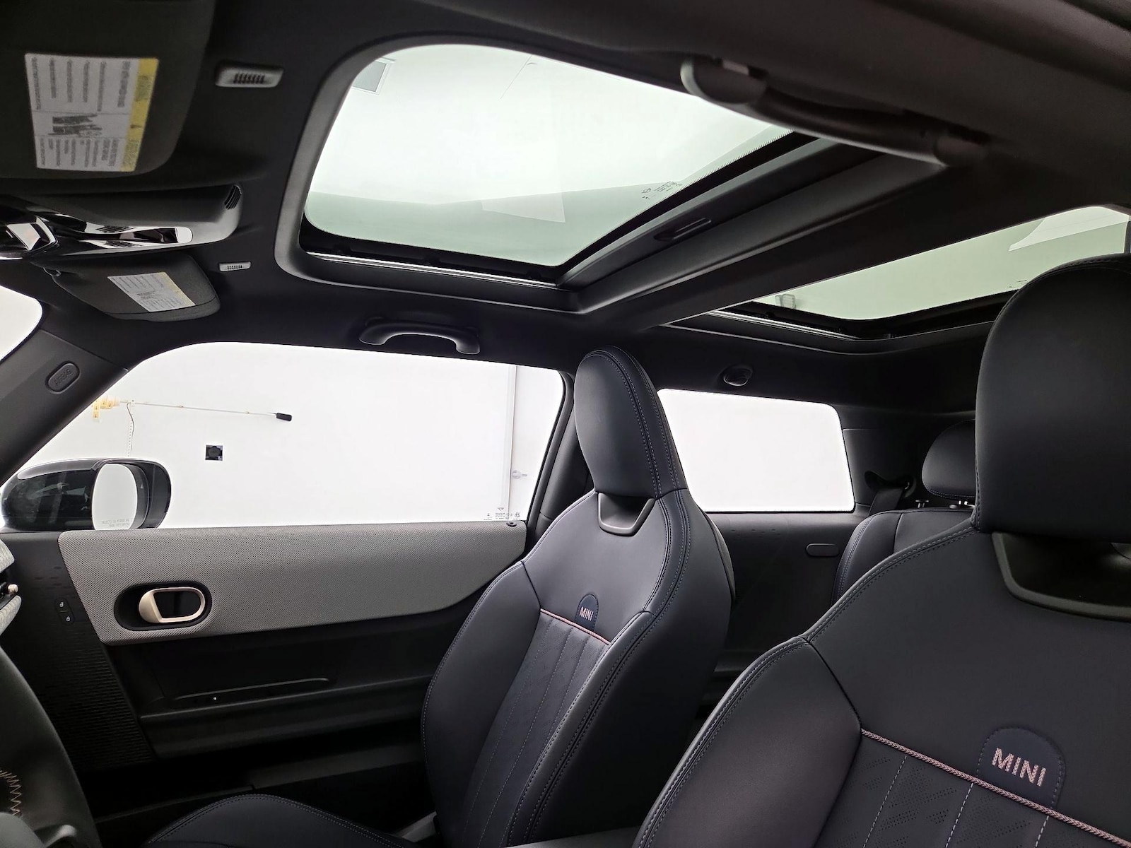 2025 MINI Hardtop 2 Door S - Photo 19