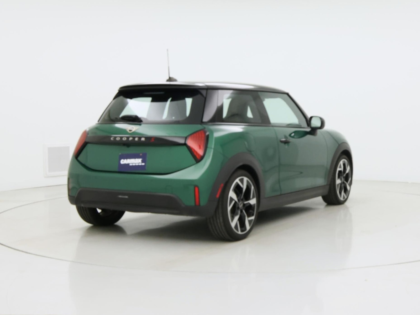2025 MINI Hardtop 2 Door S - Photo 9