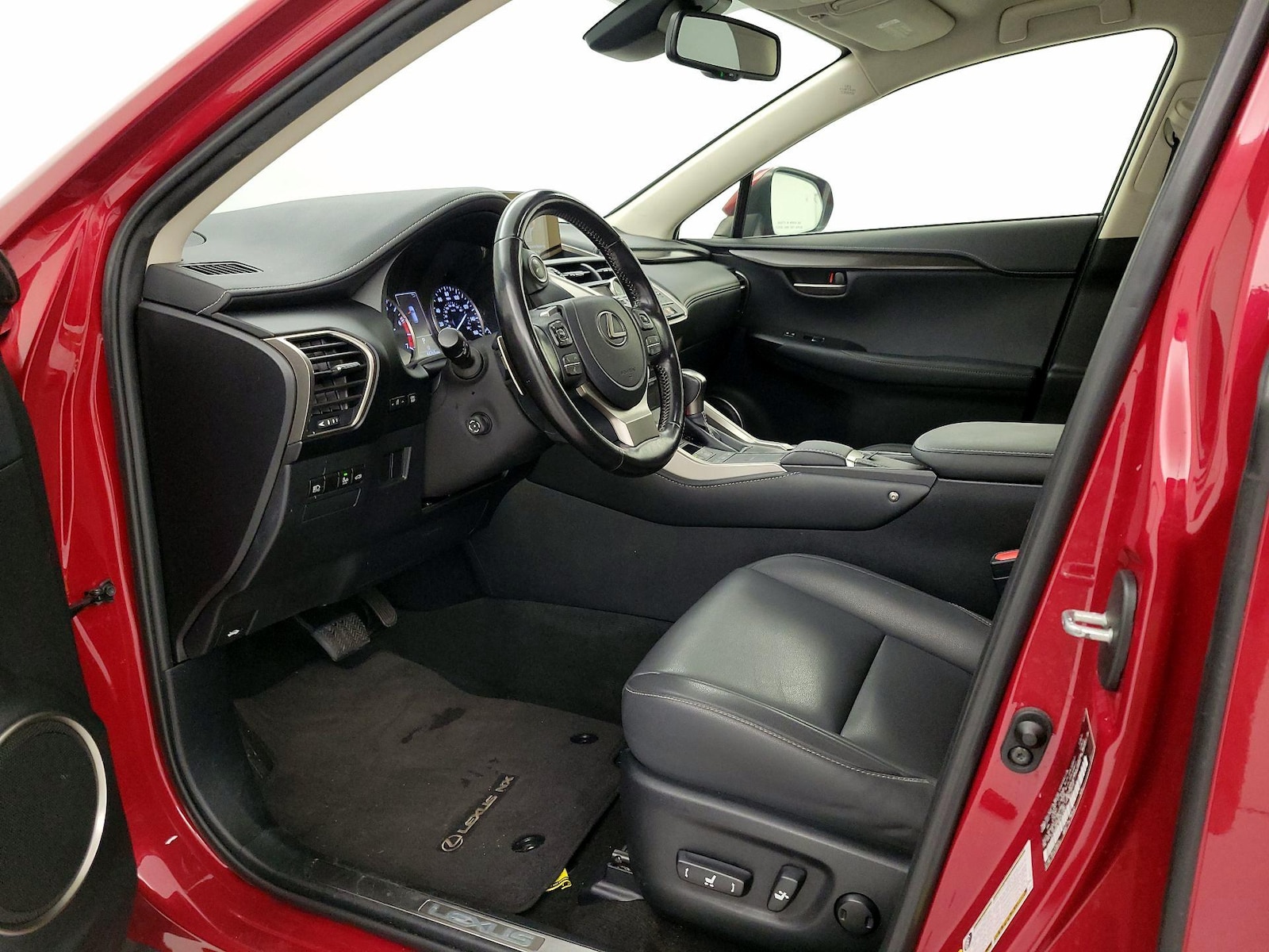 2021 Lexus NX 300 - Photo 12