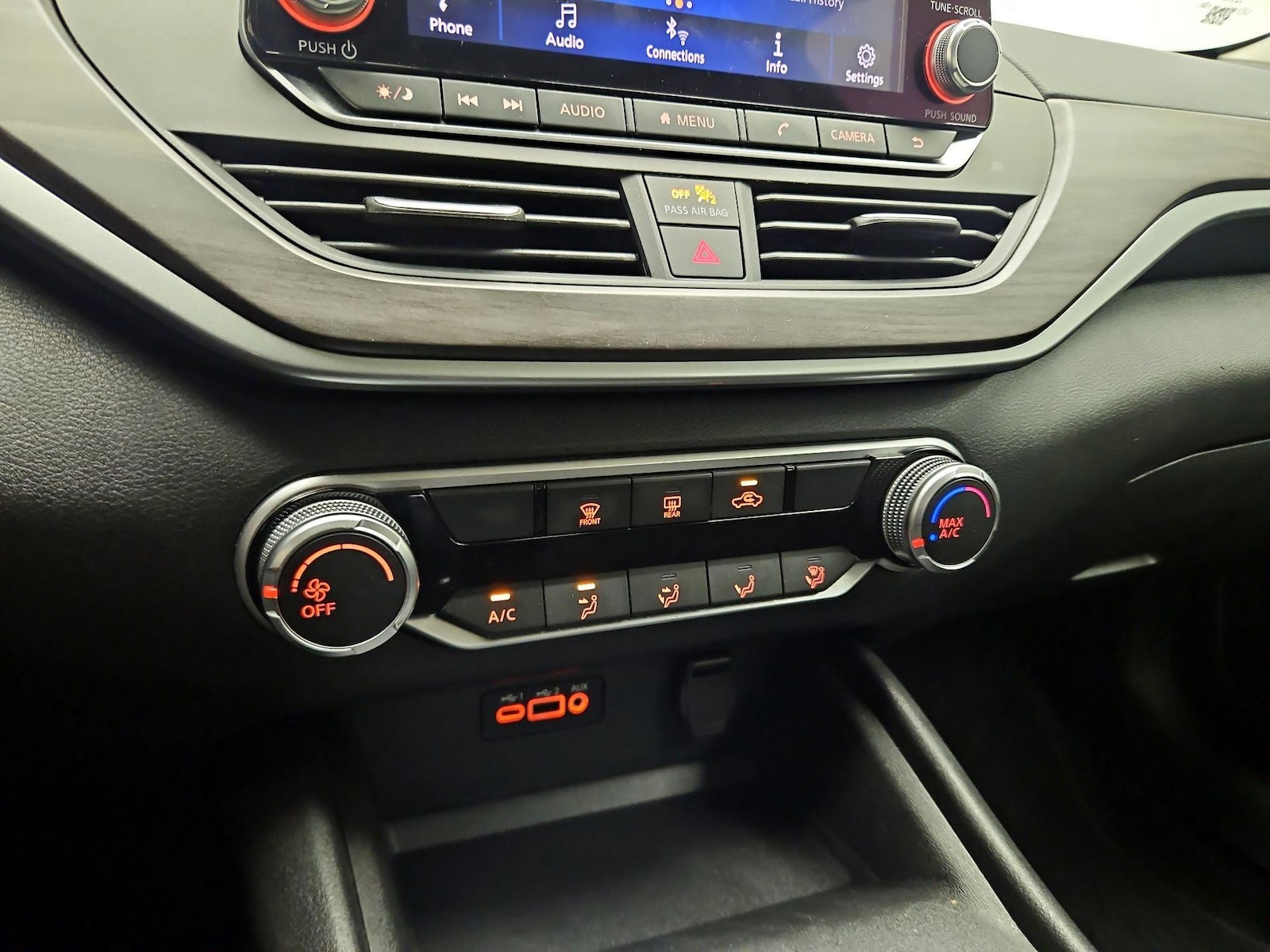 2025 Nissan Altima SV - Photo 16