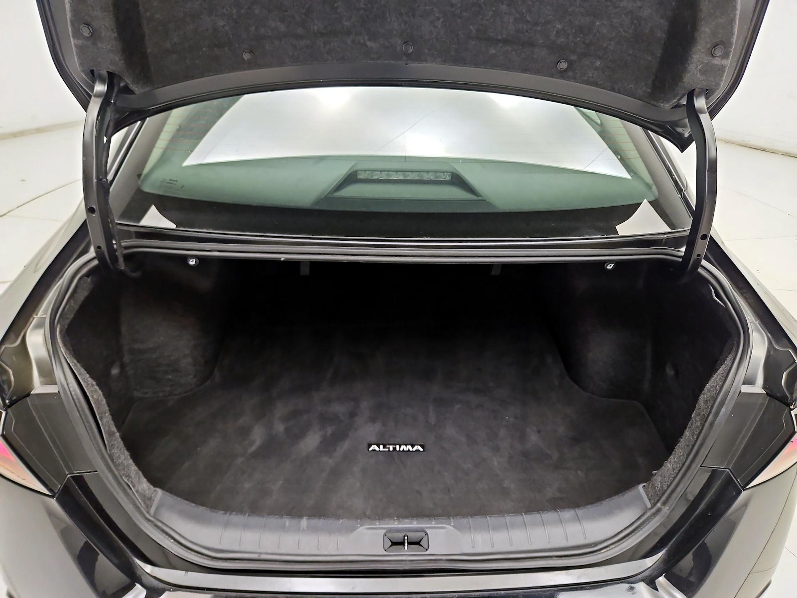 2025 Nissan Altima SV - Photo 19