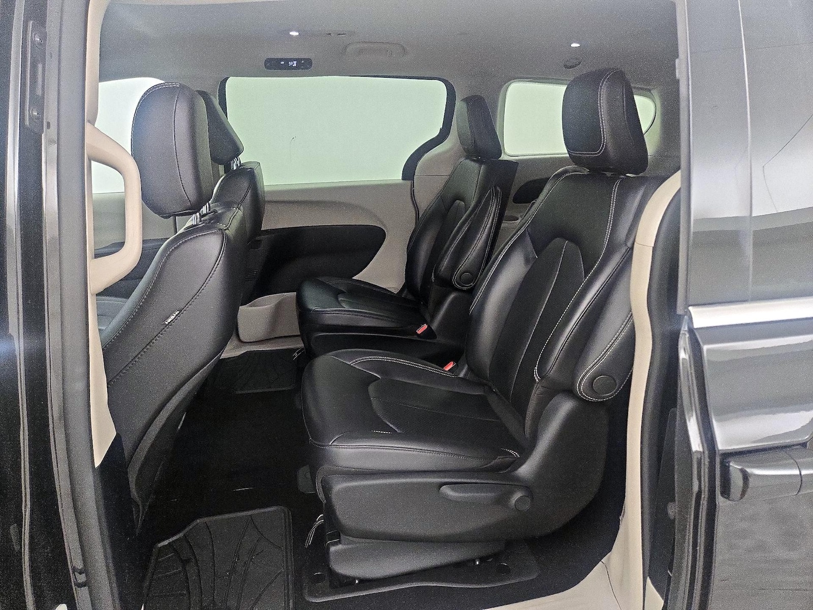 2023 Chrysler Pacifica Hybrid Touring L - Photo 20