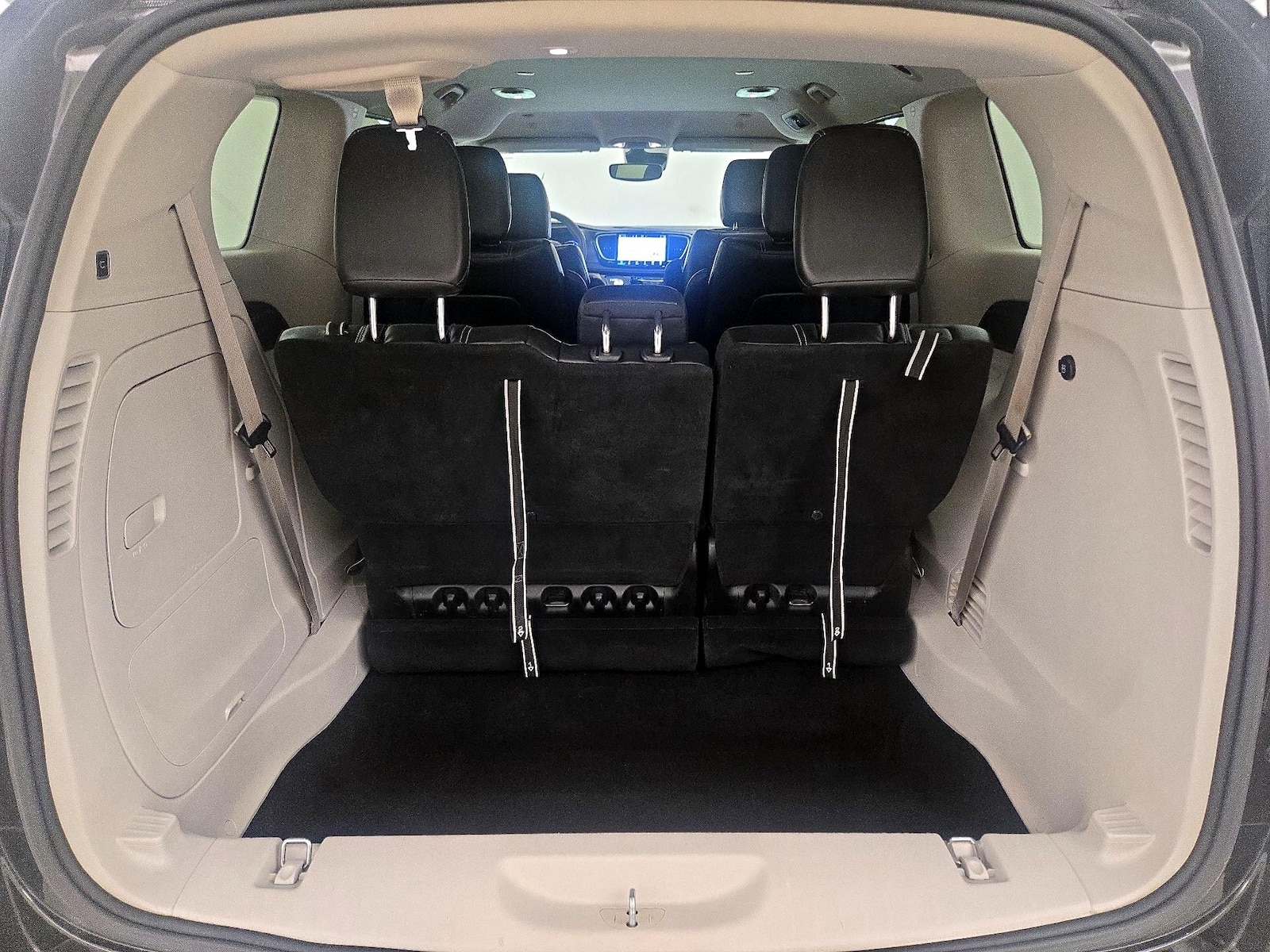 2023 Chrysler Pacifica Hybrid Touring L - Photo 22