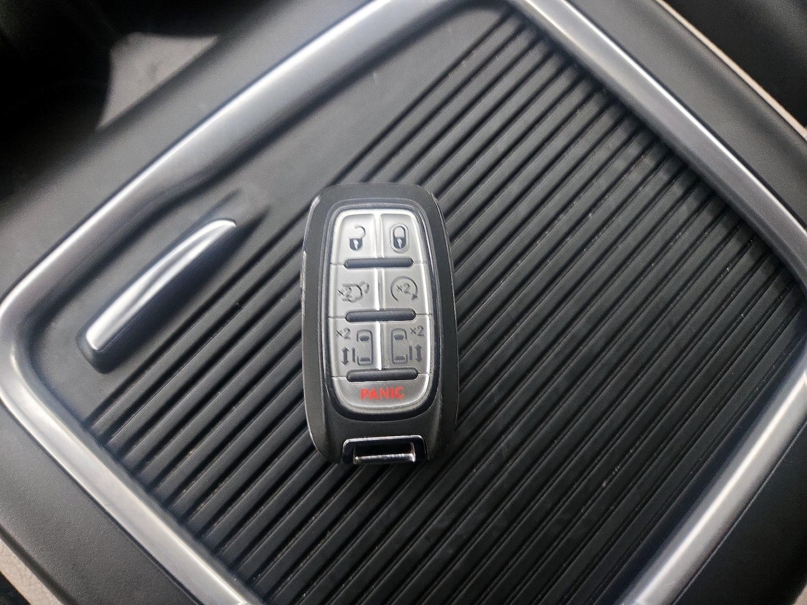 2023 Chrysler Pacifica Hybrid Touring L - Photo 25