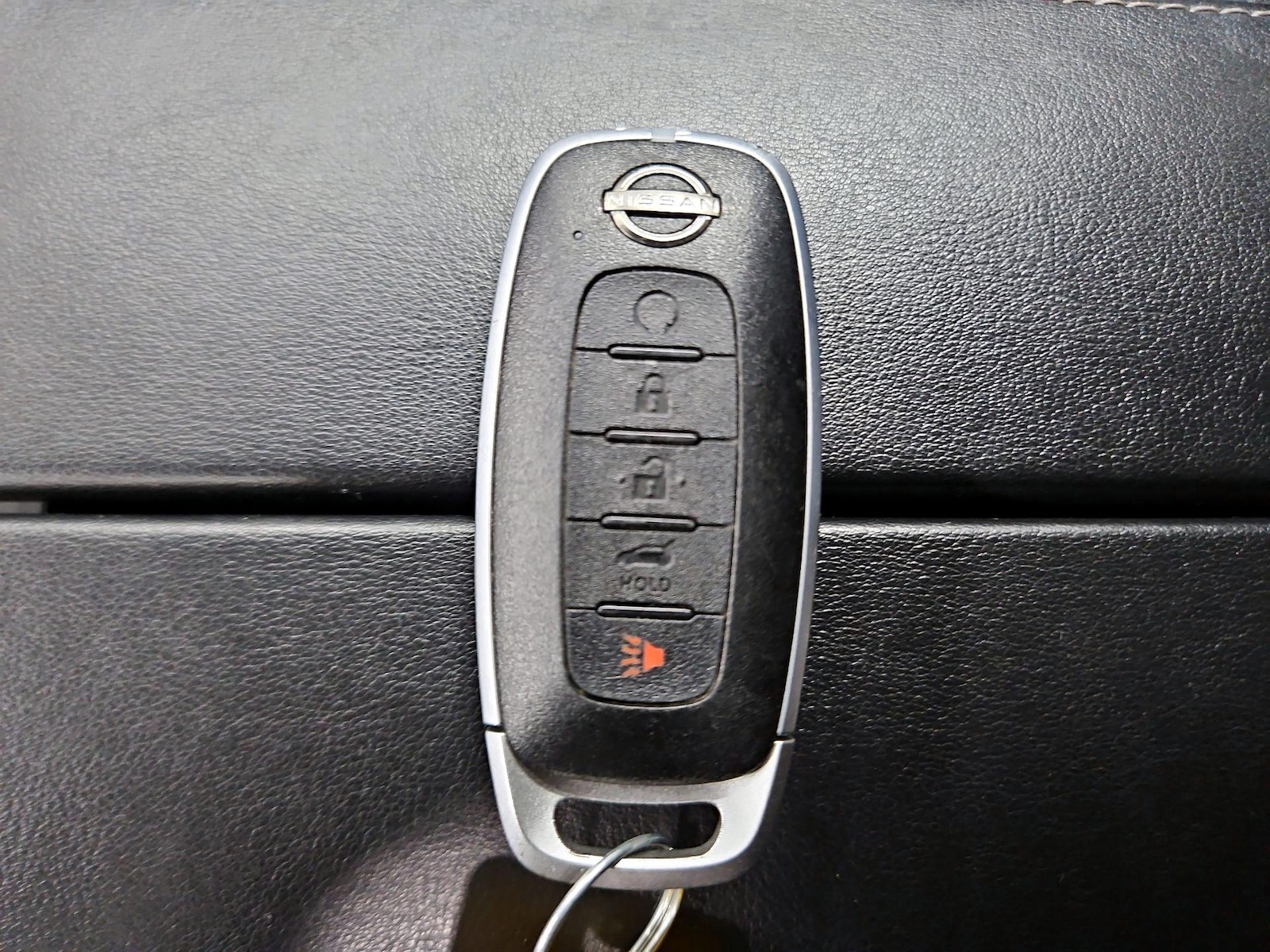 2025 Nissan Rogue SV - Photo 23