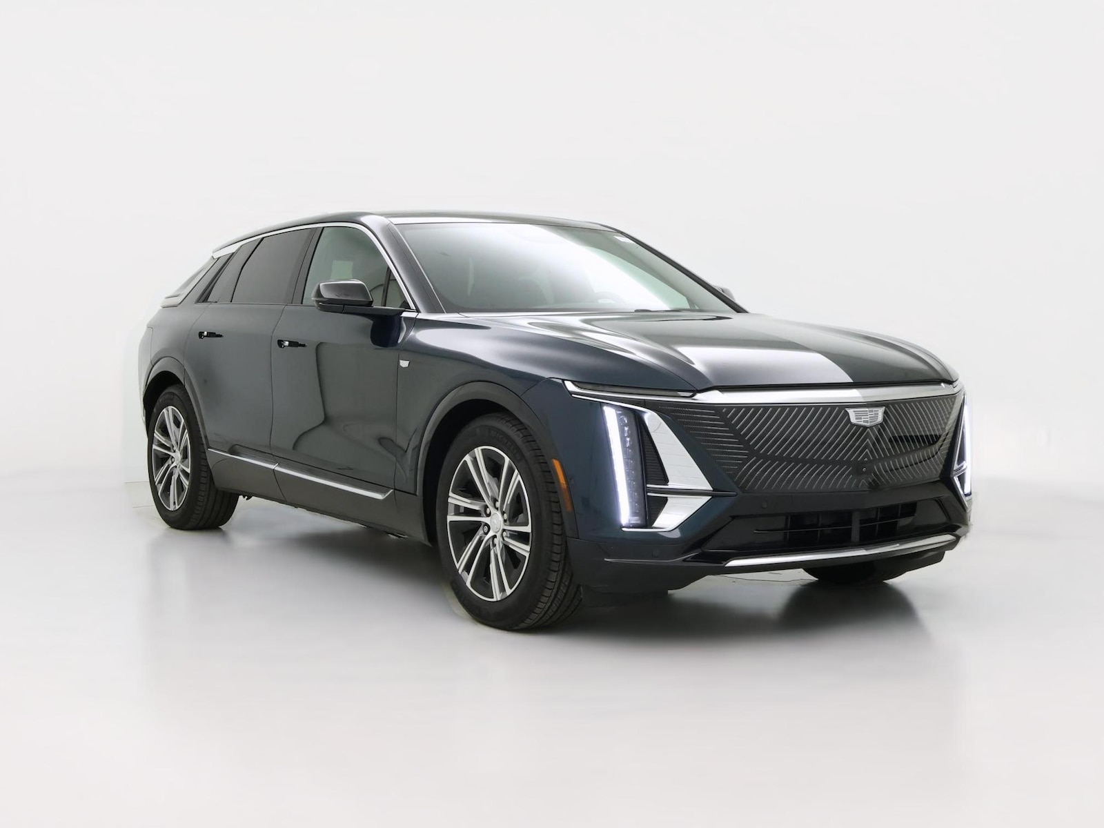 2024 Cadillac LYRIQ Luxury 3