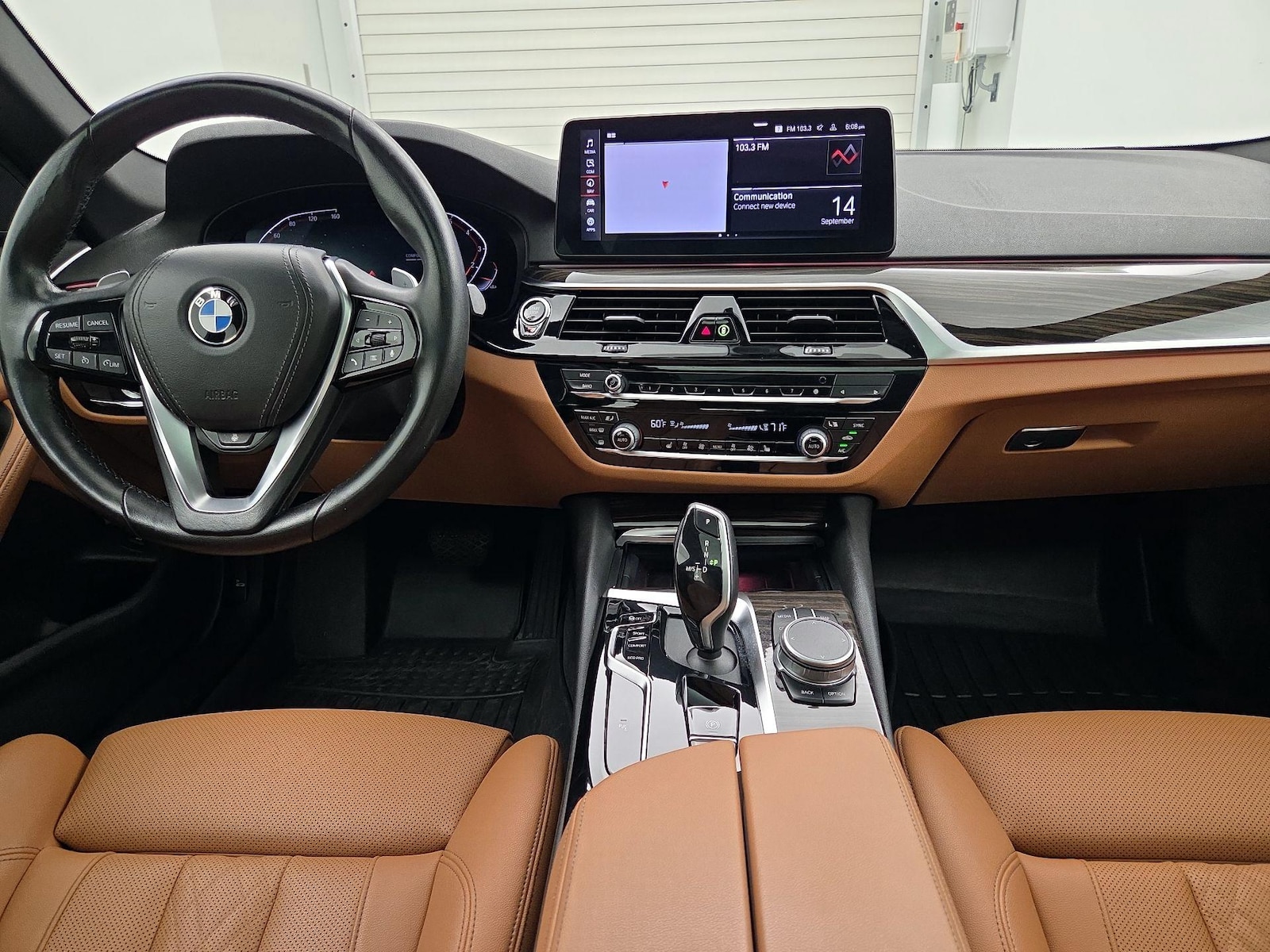 2022 BMW 5 Series 530i - Photo 10