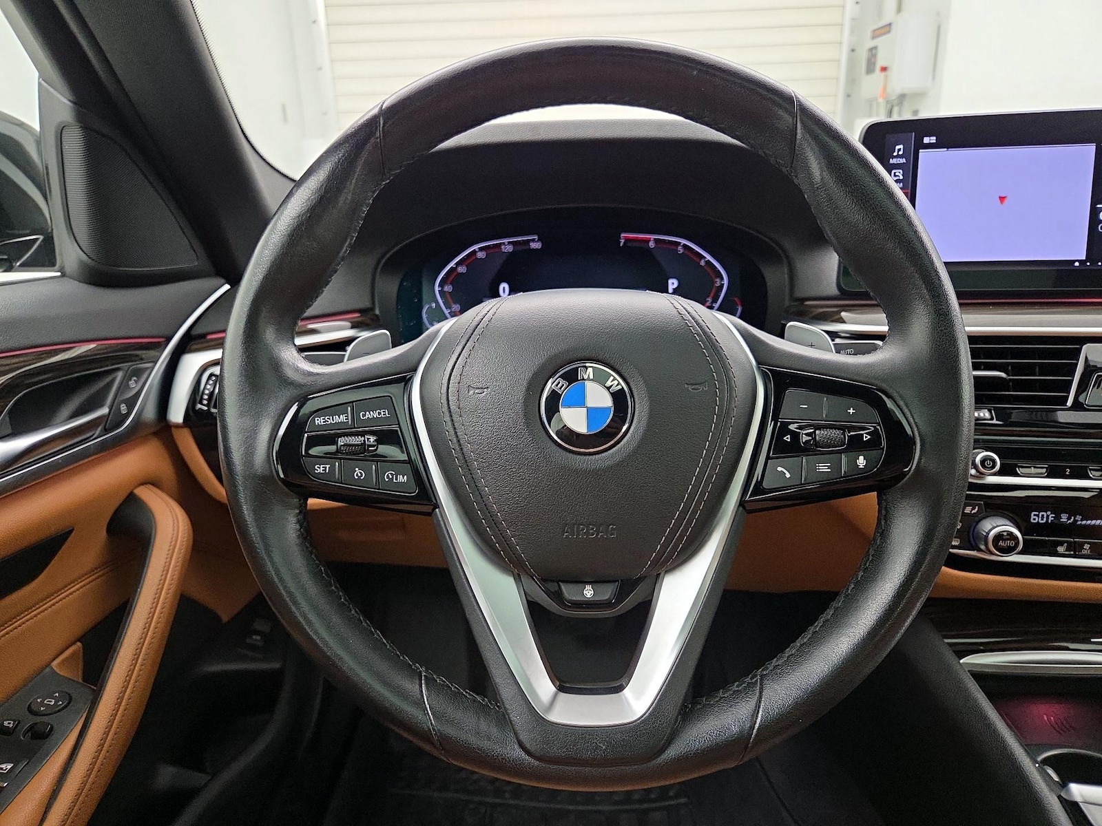 2022 BMW 5 Series 530i - Photo 11