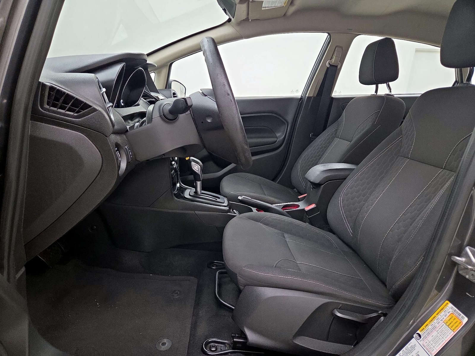 2019 Ford Fiesta SE - Photo 12