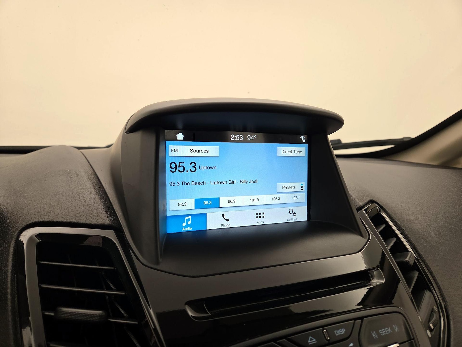 2019 Ford Fiesta SE - Photo 16