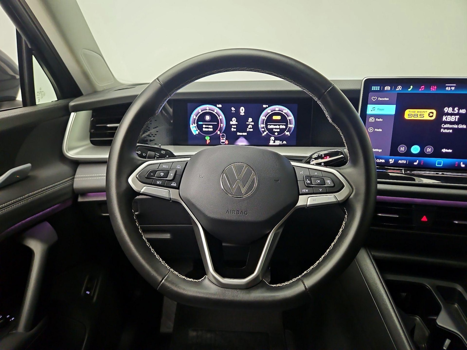 2026 Volkswagen Tiguan SE - Photo 11