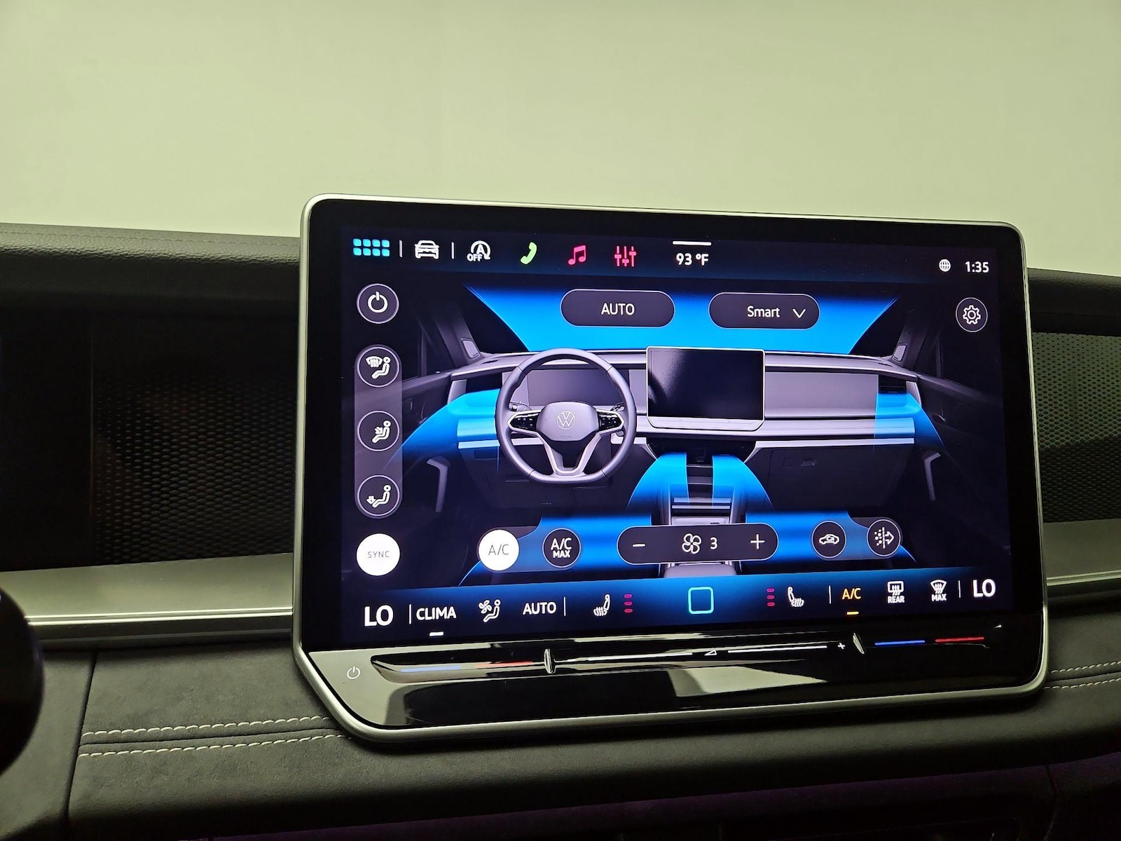 2026 Volkswagen Tiguan SE - Photo 17