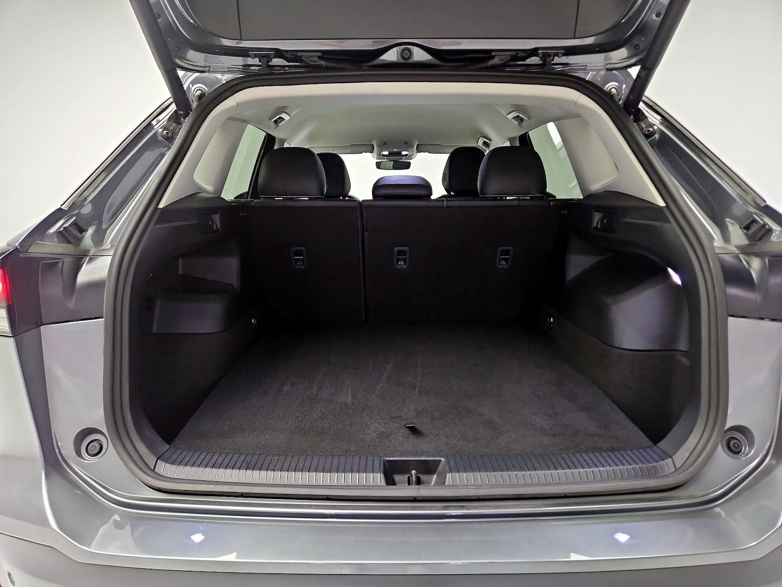 2026 Volkswagen Tiguan SE - Photo 21