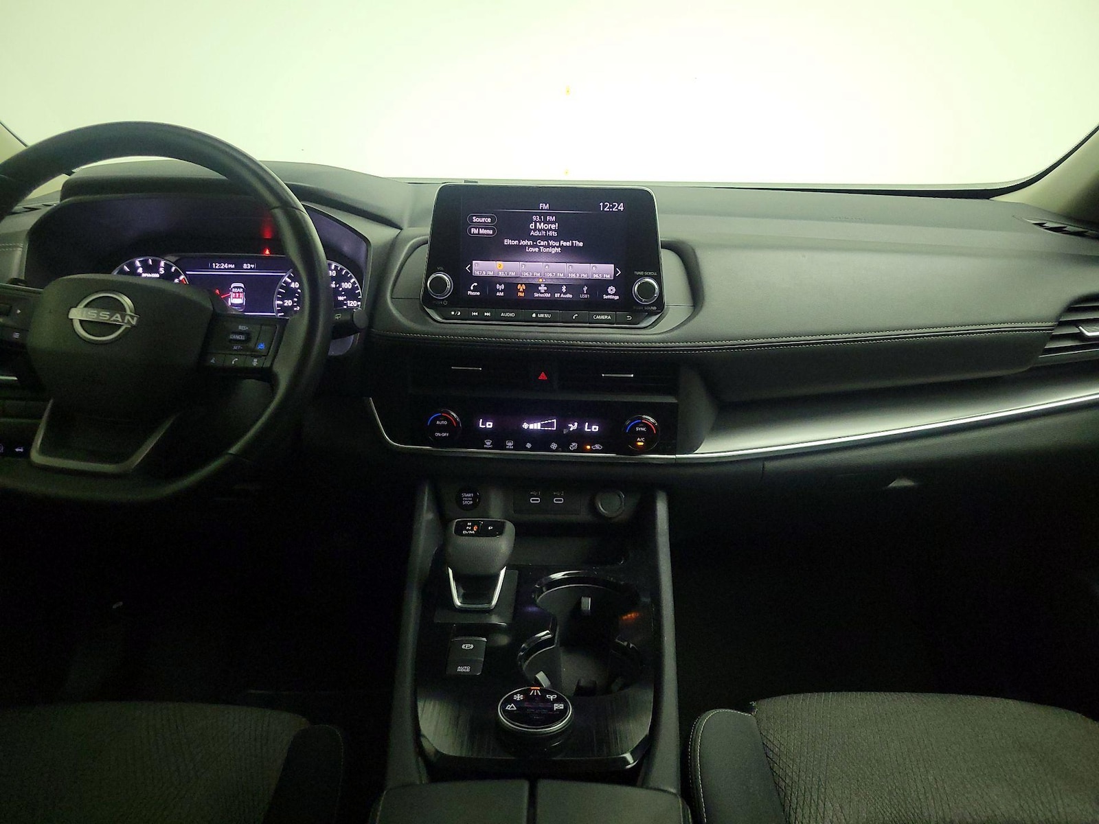 2025 Nissan Rogue SV - Photo 10