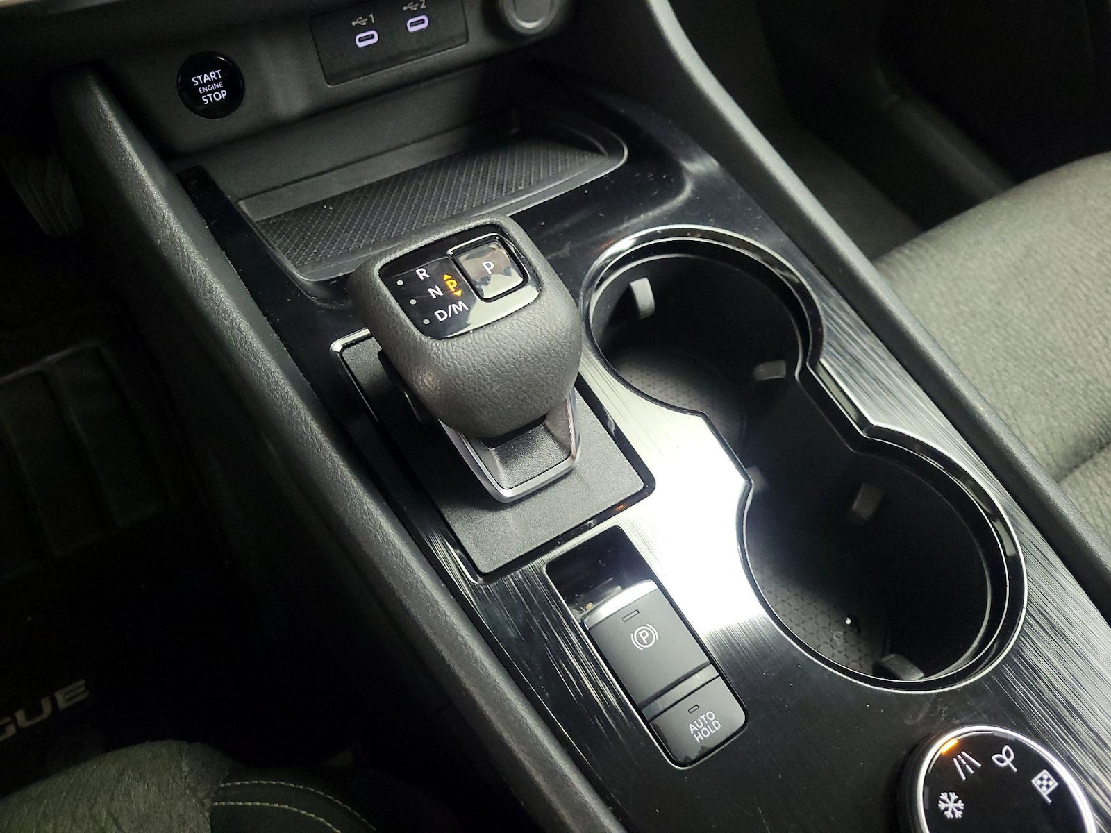 2025 Nissan Rogue SV - Photo 18