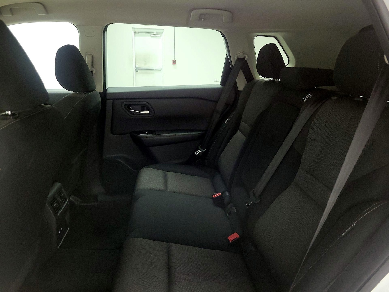 2025 Nissan Rogue SV - Photo 20