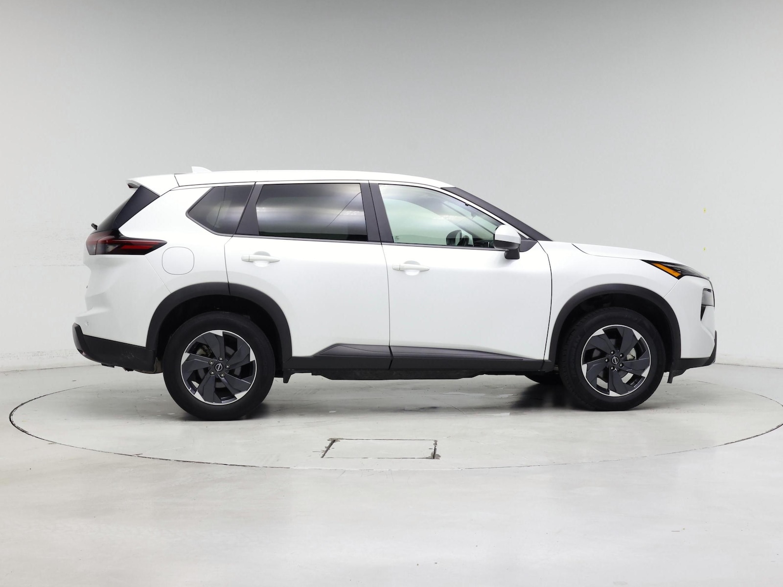 2025 Nissan Rogue SV - Photo 8