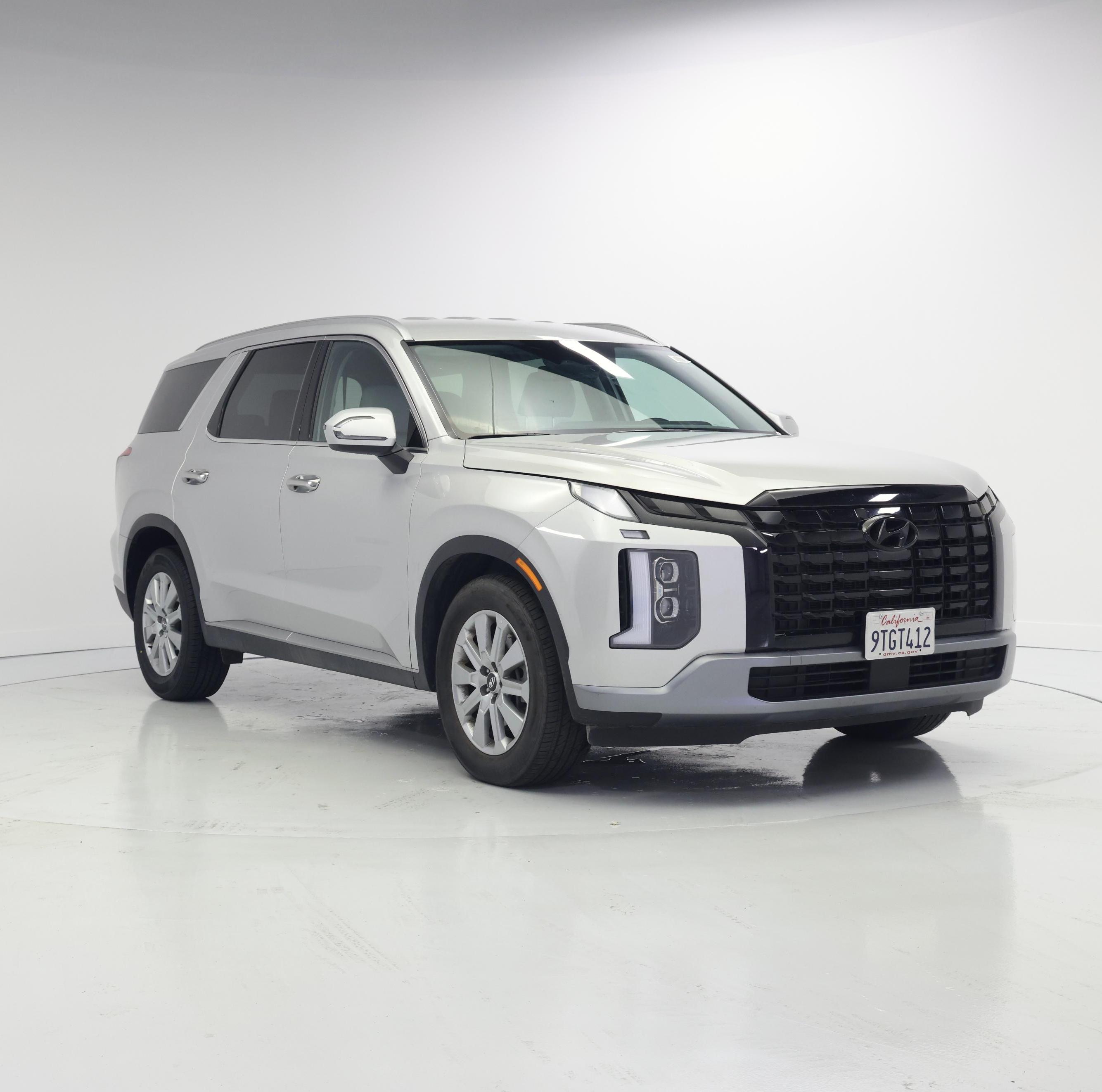 Silver 2025 Hyundai Palisade SUV / Crossover Front-Wheel Drive Automatic