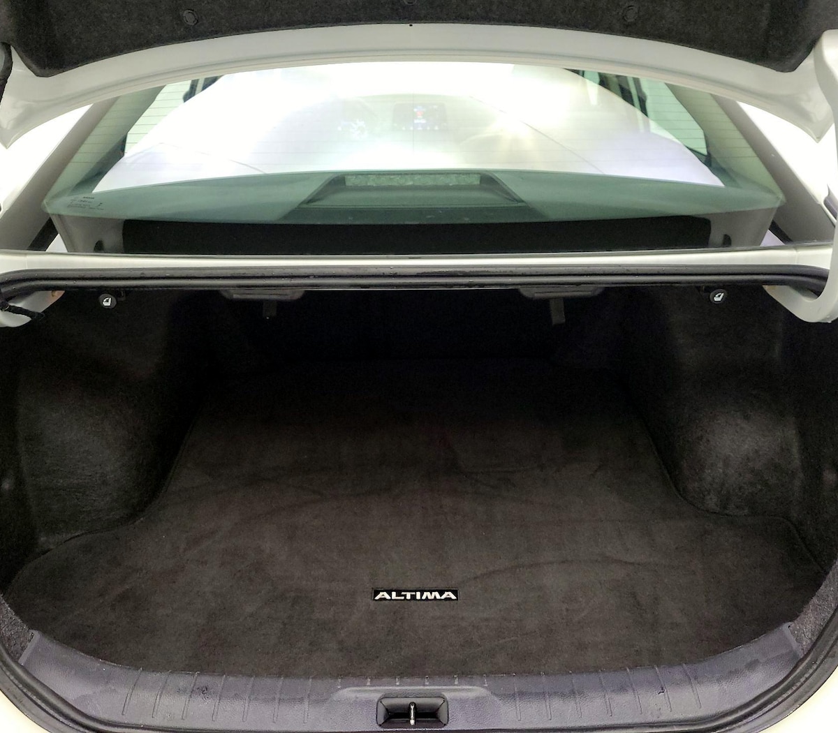 Trunk/Cargo (Seats Up)
