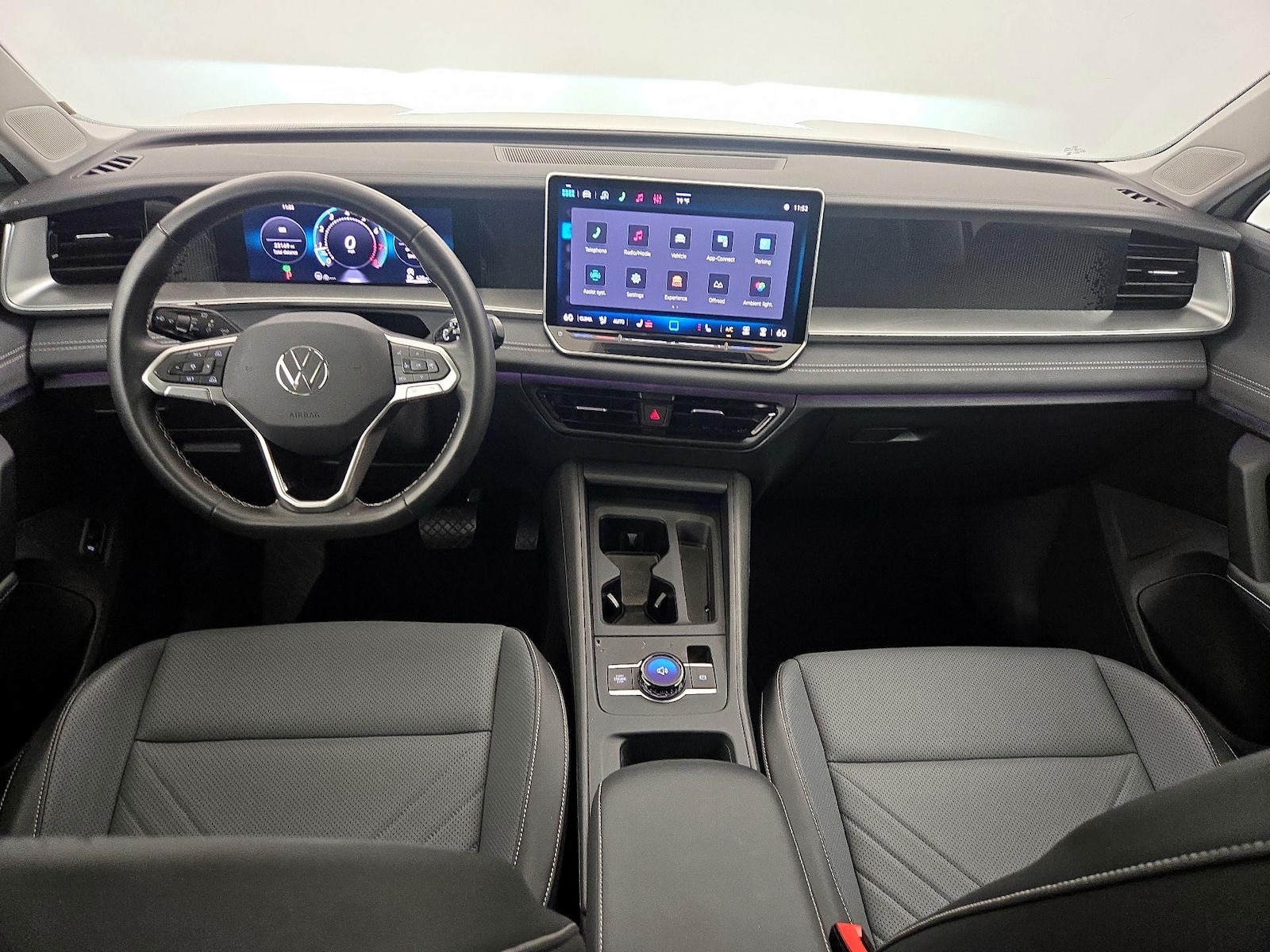 2026 Volkswagen Tiguan SE - Photo 10