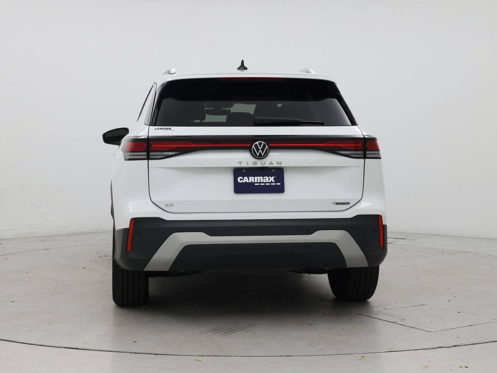 2026 Volkswagen Tiguan SE - Photo 7