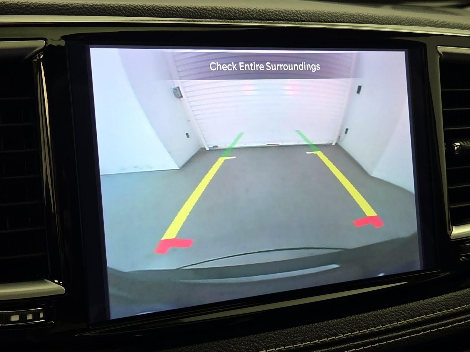 2023 Chrysler Pacifica Limited - Photo 16