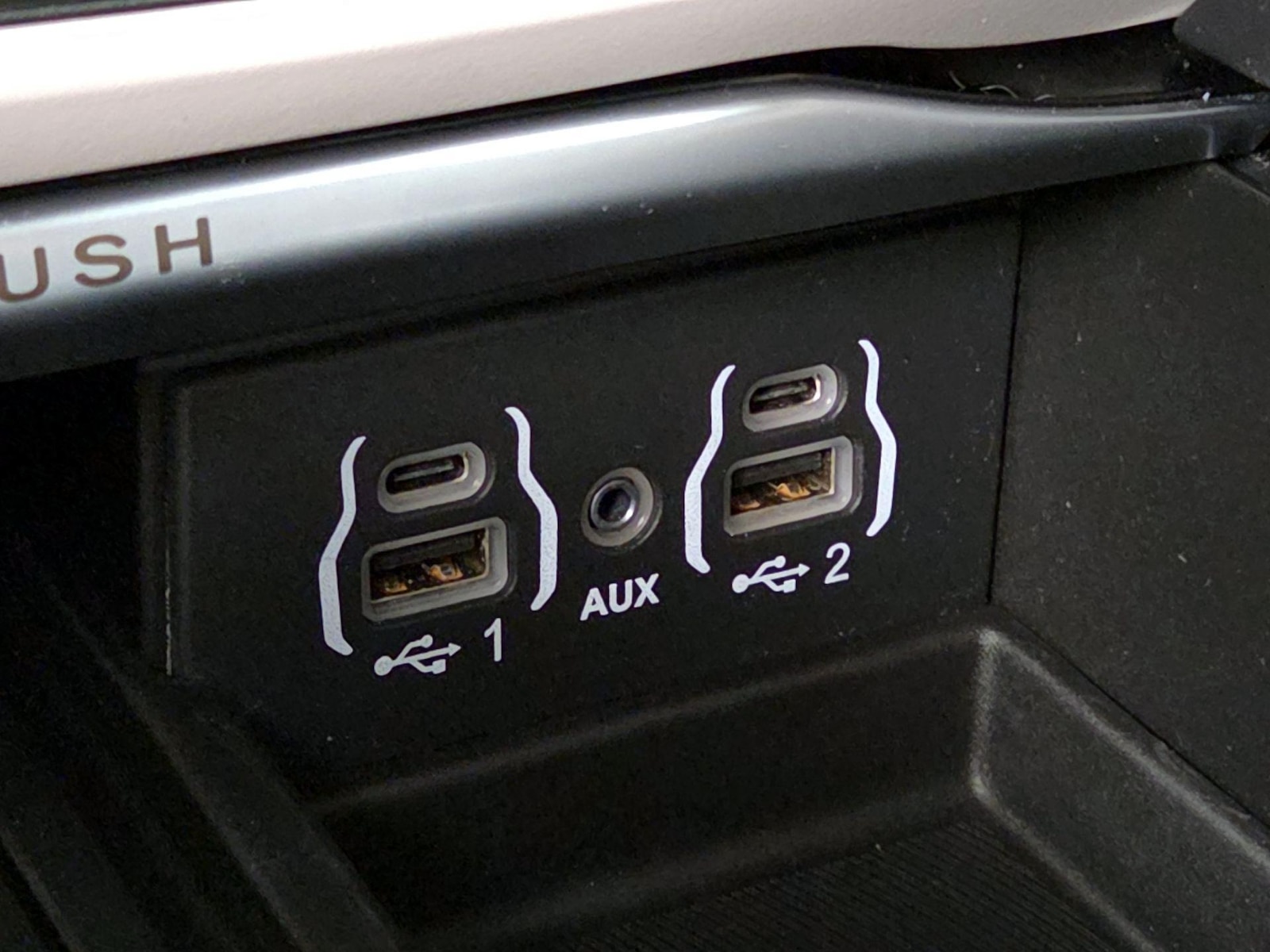 2023 Chrysler Pacifica Limited - Photo 20