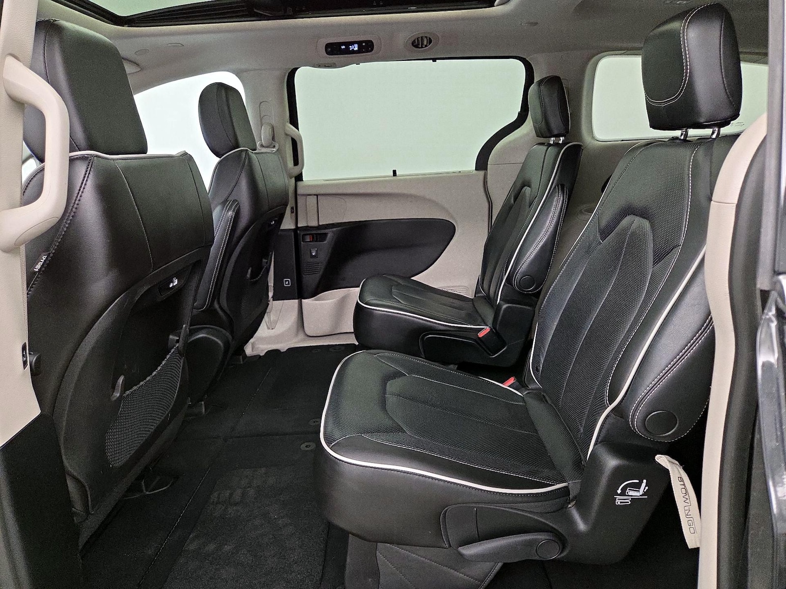 2023 Chrysler Pacifica Limited - Photo 22