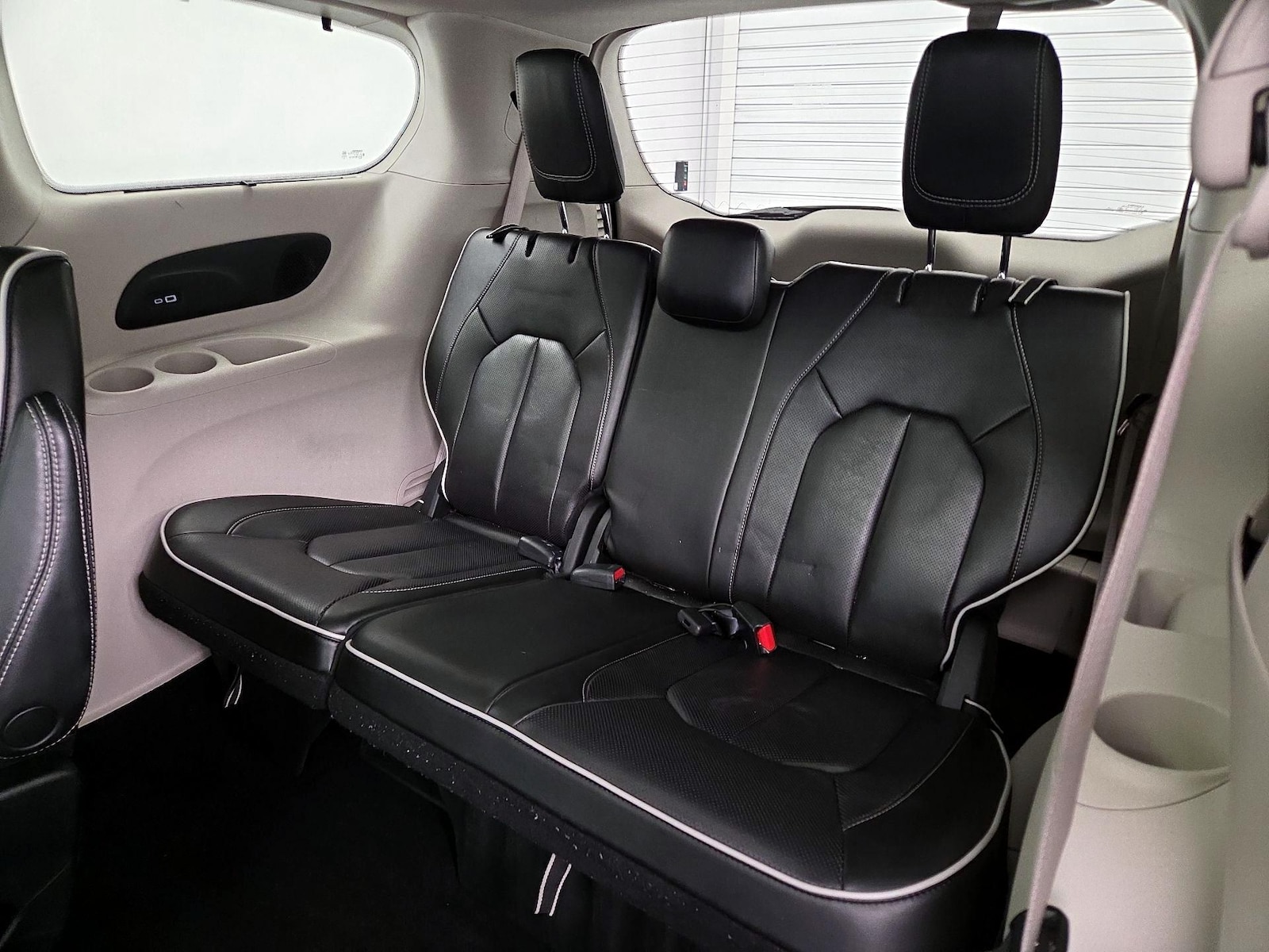 2023 Chrysler Pacifica Limited - Photo 23