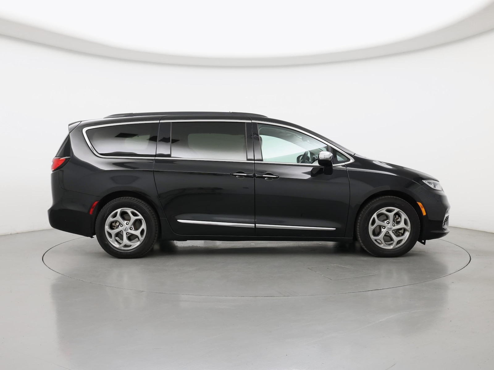 2023 Chrysler Pacifica Limited - Photo 8